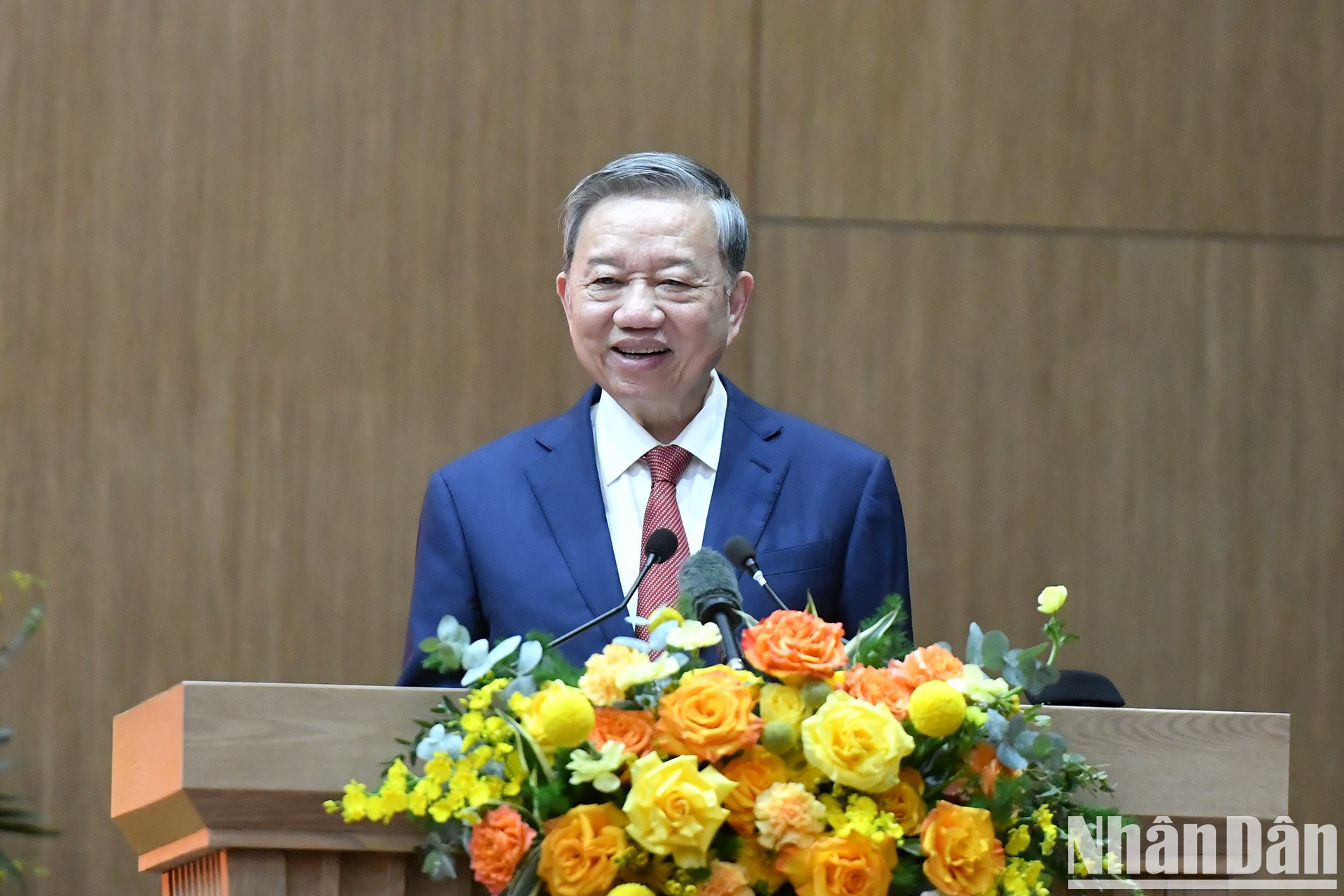 To Lam habla en el evento. To Lam habla en el evento.