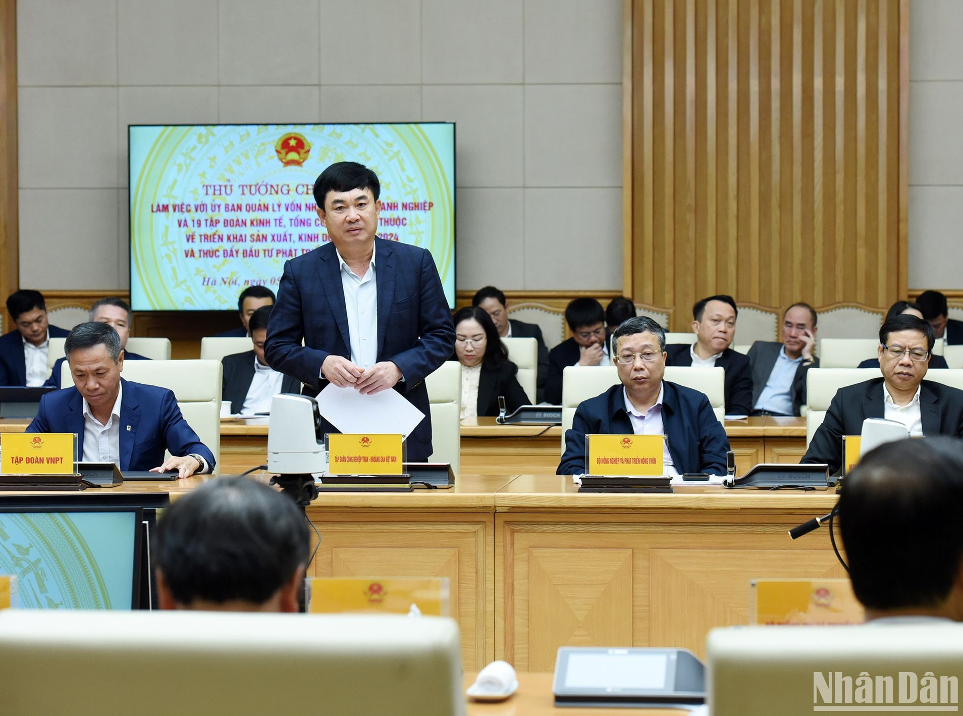 Ngo Hoang Ngan, presidente de la junta directiva del Grupo Industrial de Carbón y Minerales de Vietnam. Ngo Hoang Ngan, presidente de la junta directiva del Grupo Industrial de Carbón y Minerales de Vietnam.