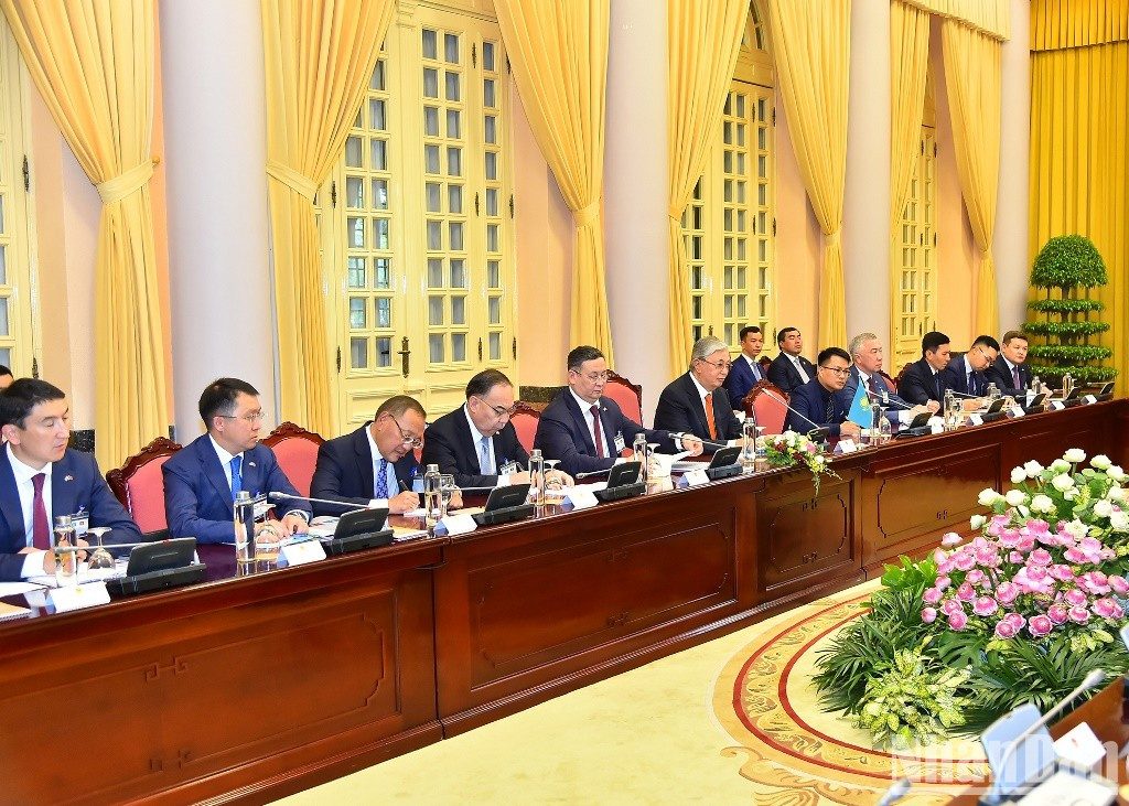 La delegación de alto nivel de Kazajstán.