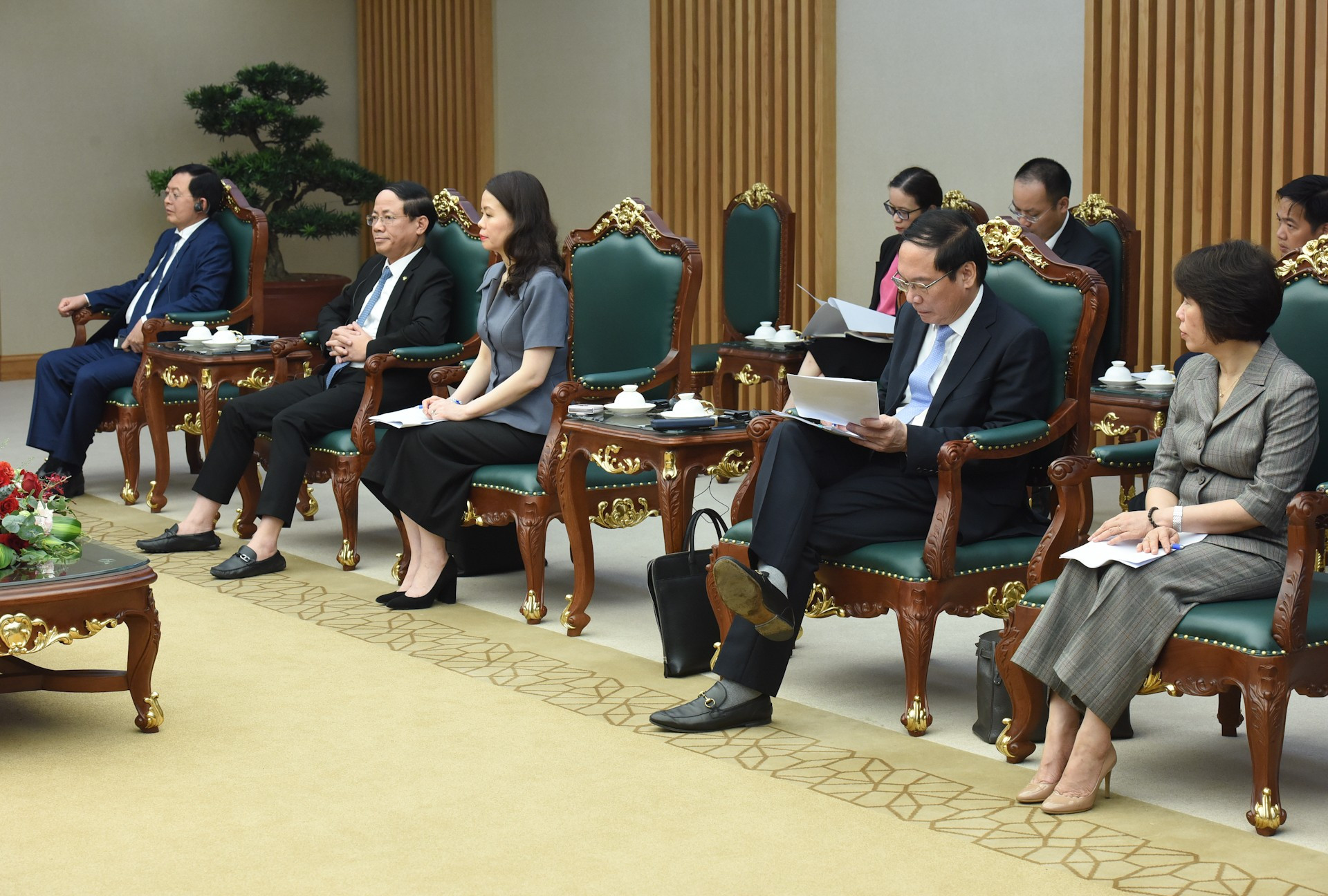 Asistentes vietnamitas en la cita. Asistentes vietnamitas en la cita.