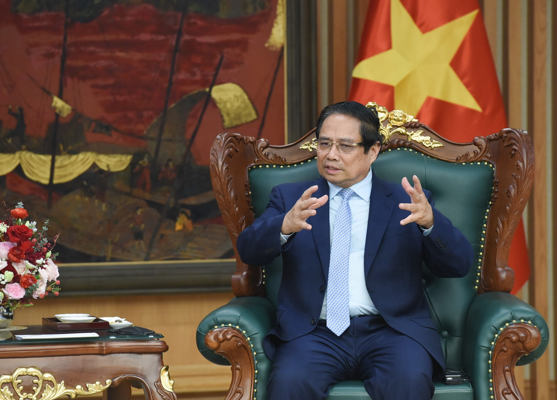 Minh Chinh habla en el encuentro. Minh Chinh habla en el encuentro.