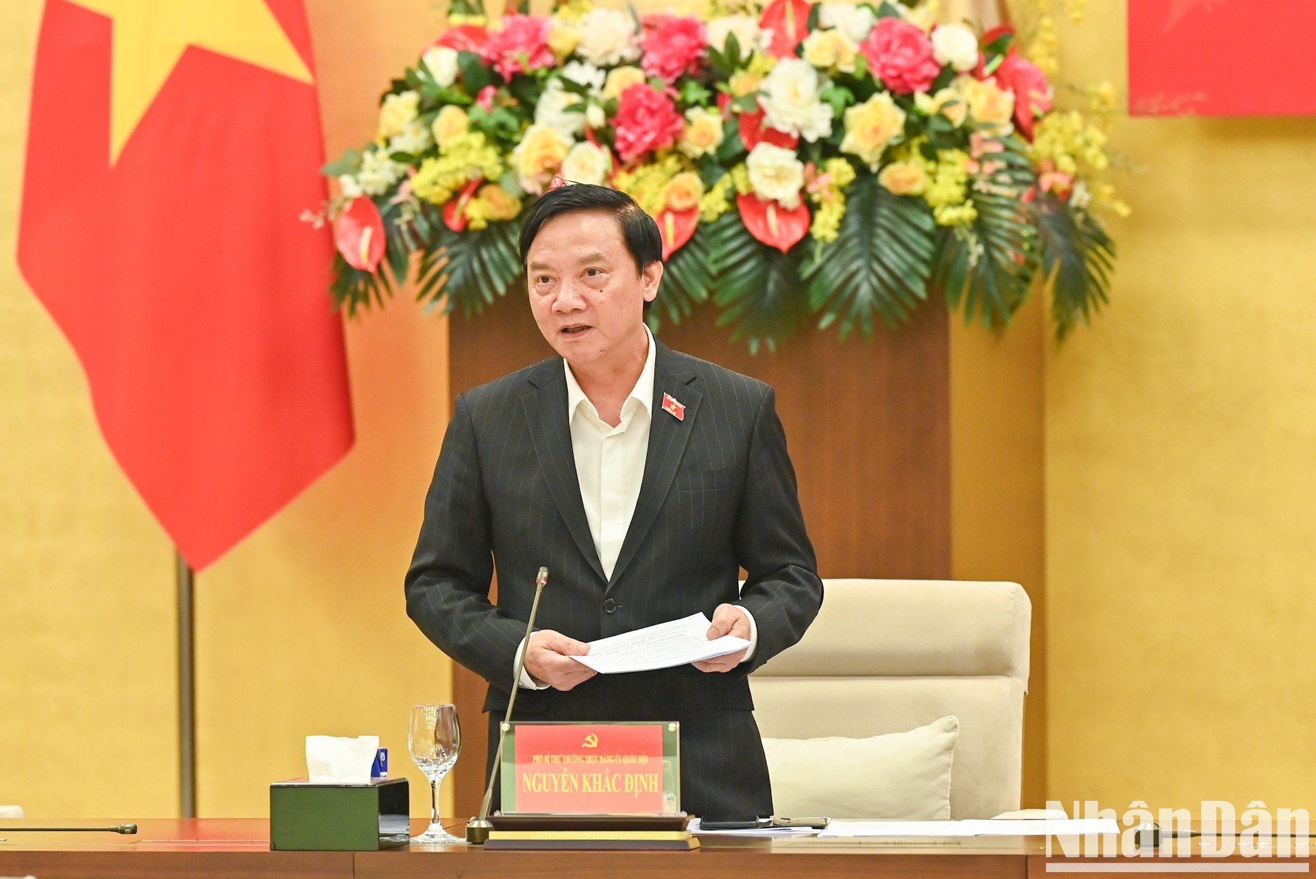 El vicesecretario permanente del Comité partidista de la Asamblea Nacional y vicepresidente legislativo, Nguyen Khac Dinh, habla en la cita. El vicesecretario permanente del Comité partidista de la Asamblea Nacional y vicepresidente legislativo, Nguyen Khac Dinh, habla en la cita.