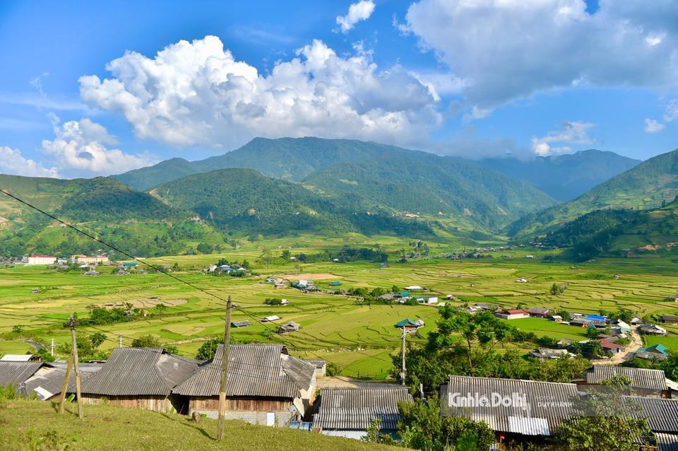 Cada año, en la temporada de cosecha de arroz, este destino atrae a numerosos turistas nacionales y extranjeros.