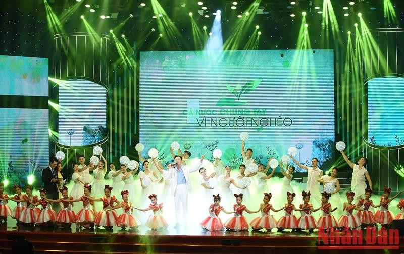 Una actuación artística clausura el programa. Una actuación artística clausura el programa.