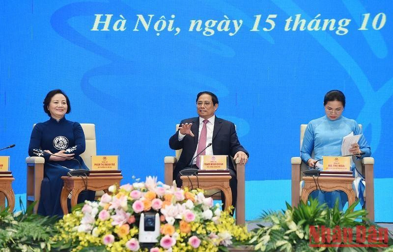 Pide una conciencia adecuada sobre el rol y la posición de las féminas y la igualdad de género. Pide una conciencia adecuada sobre el rol y la posición de las féminas y la igualdad de género.