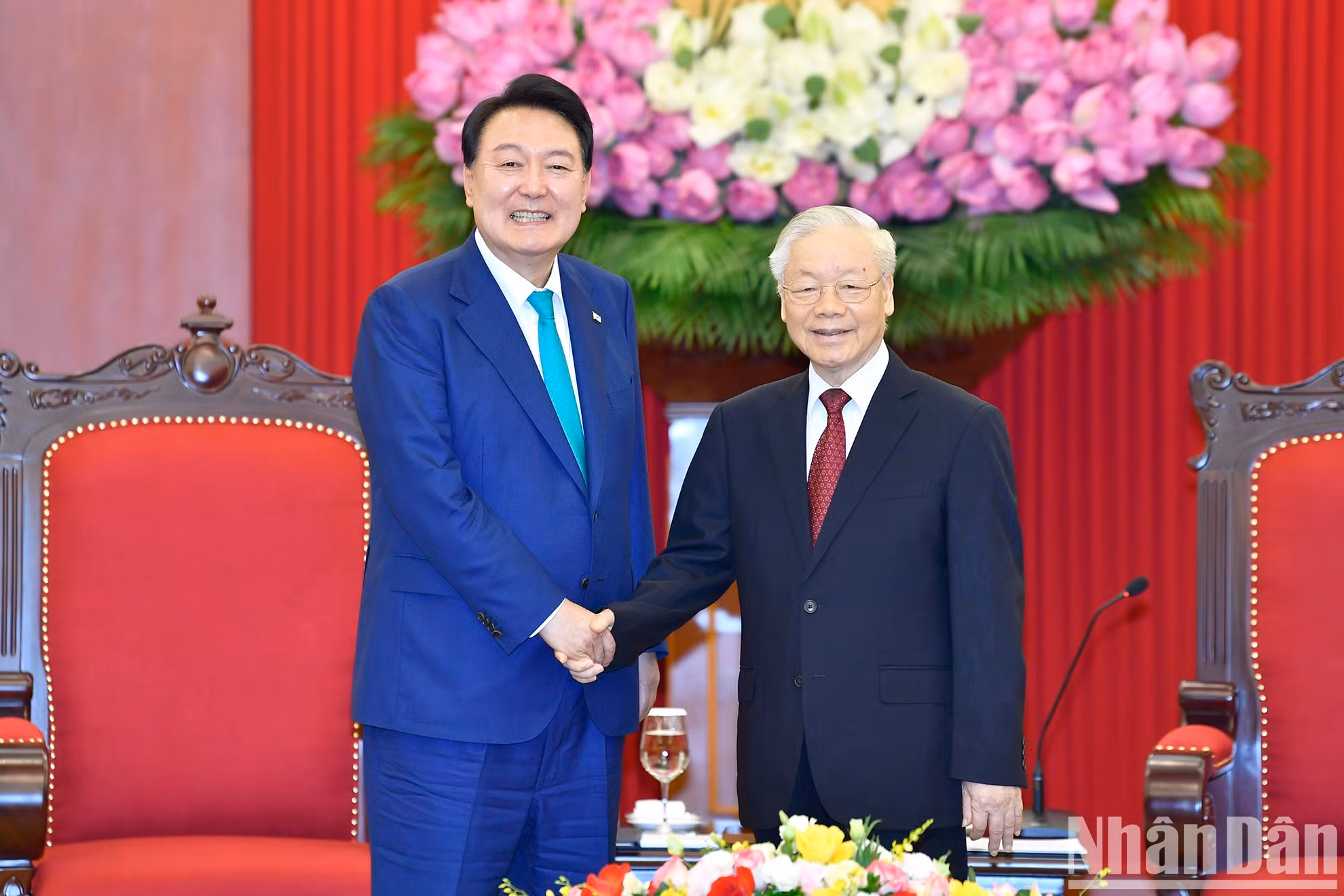 [Foto] Máximo dirigente partidista de Vietnam recibe al presidente surcoreano