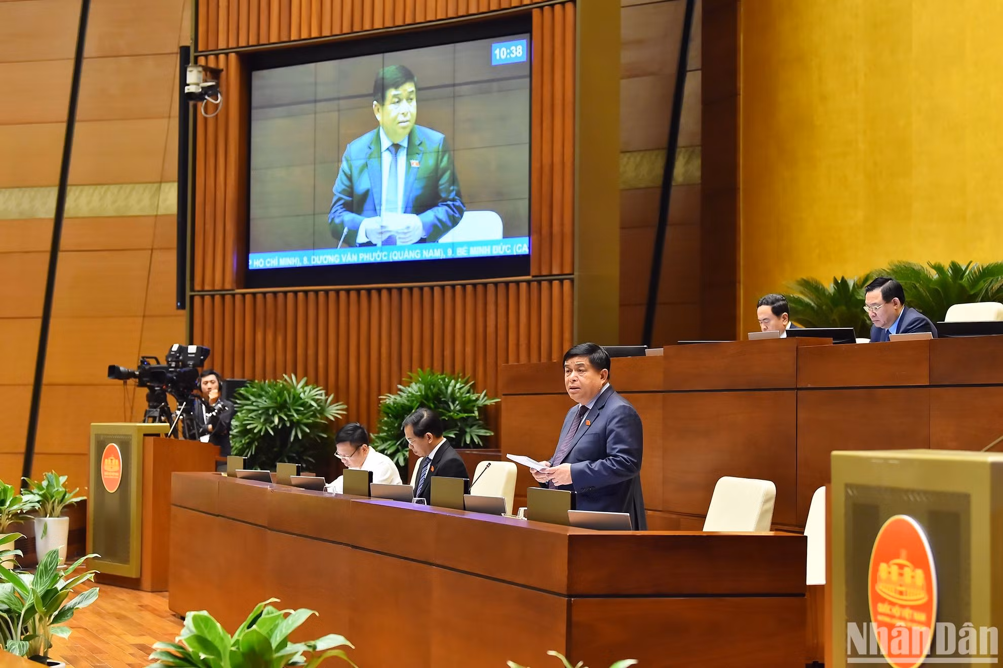 El ministro de Planificación e Inversión, Nguyen Chi Dung, habla en el evento.