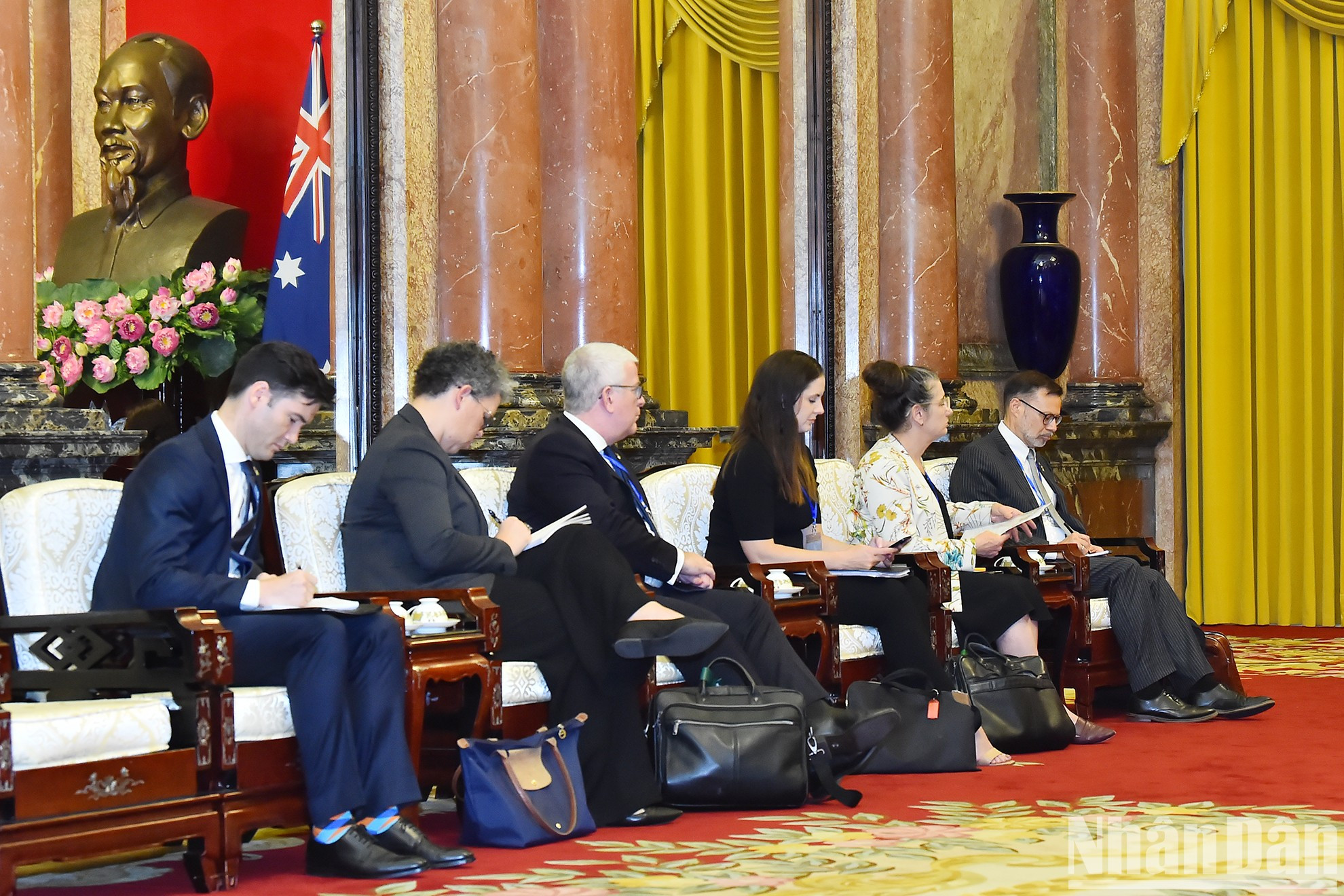 Miembros de la delegación del primer ministro australiano, Anthony Albanese.
