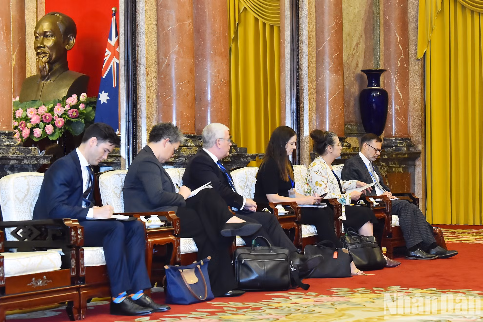 Miembros de la delegación del primer ministro australiano, Anthony Albanese.
