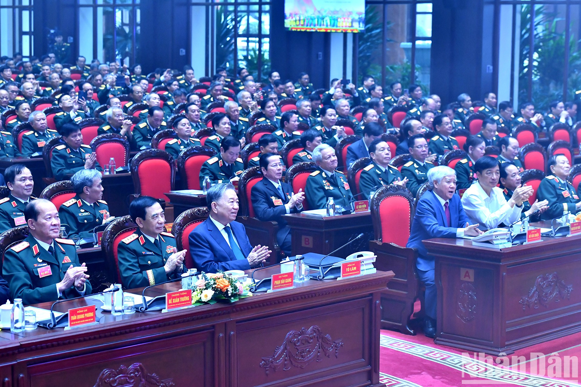 Asistentes a la cita. Asistentes a la cita.