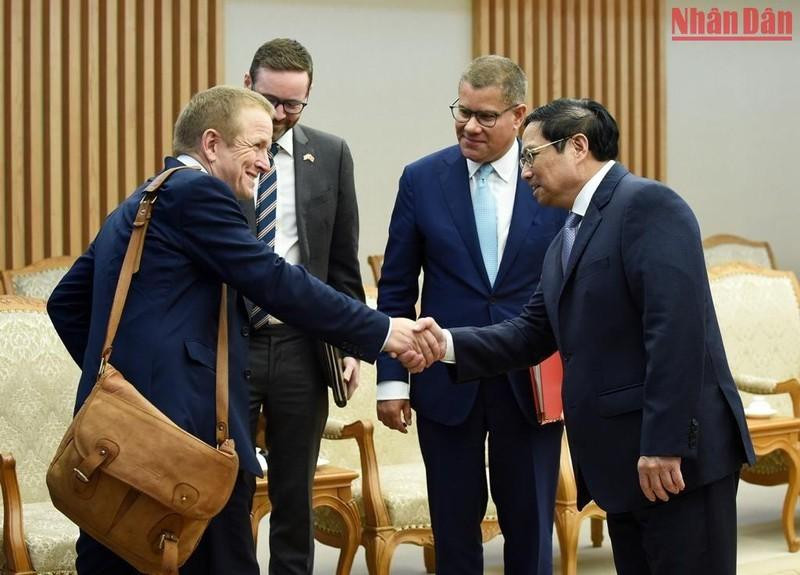 El jefe del Gabinete de Vietnam da la bienvenida a los visitantes. El jefe del Gabinete de Vietnam da la bienvenida a los visitantes.