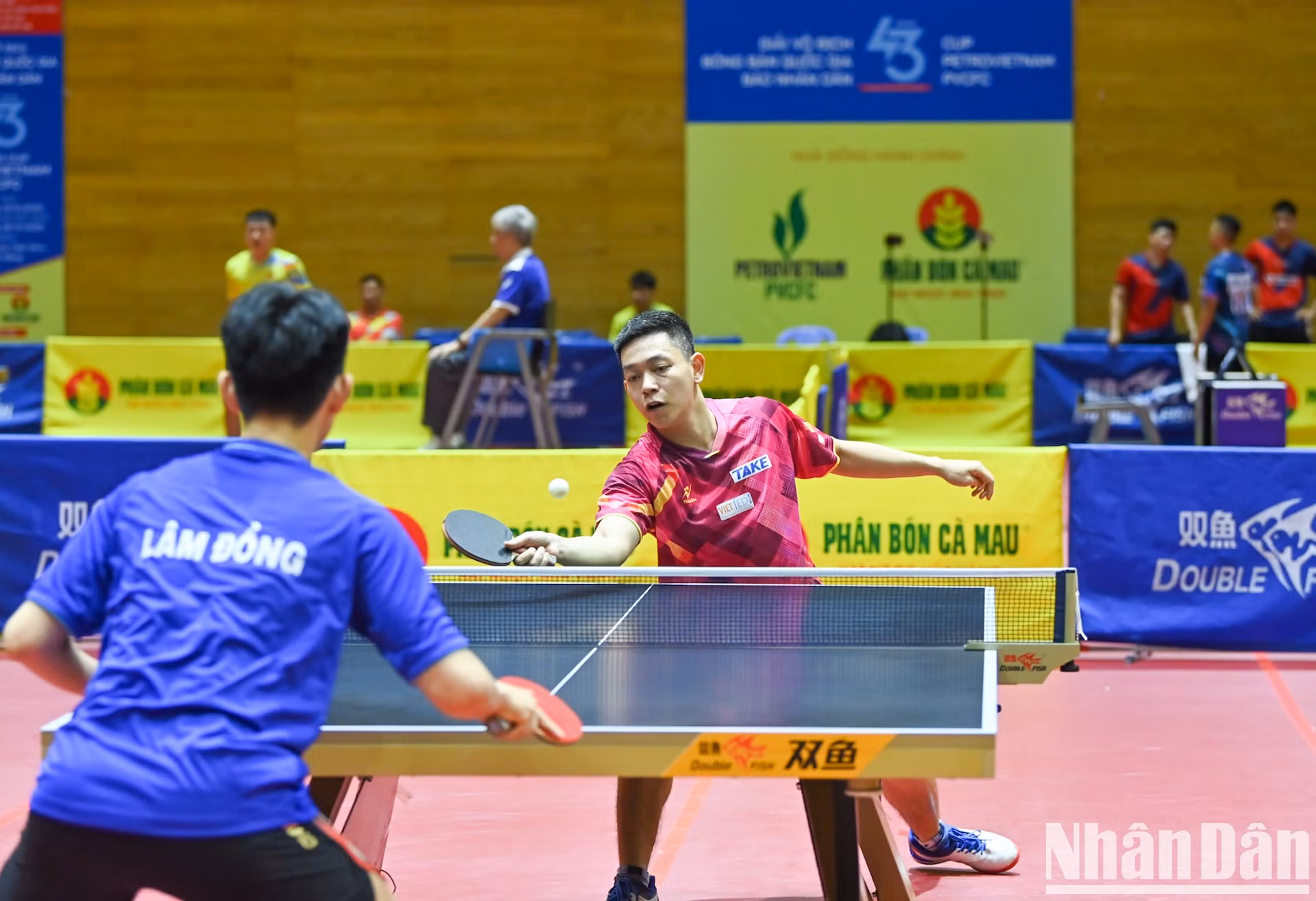 El jugador Nguyen Van Huan, del equipo de Hanói, ganó la medalla de bronce en la modalidad individual masculina en la 41ª edición del campeonato nacional.
