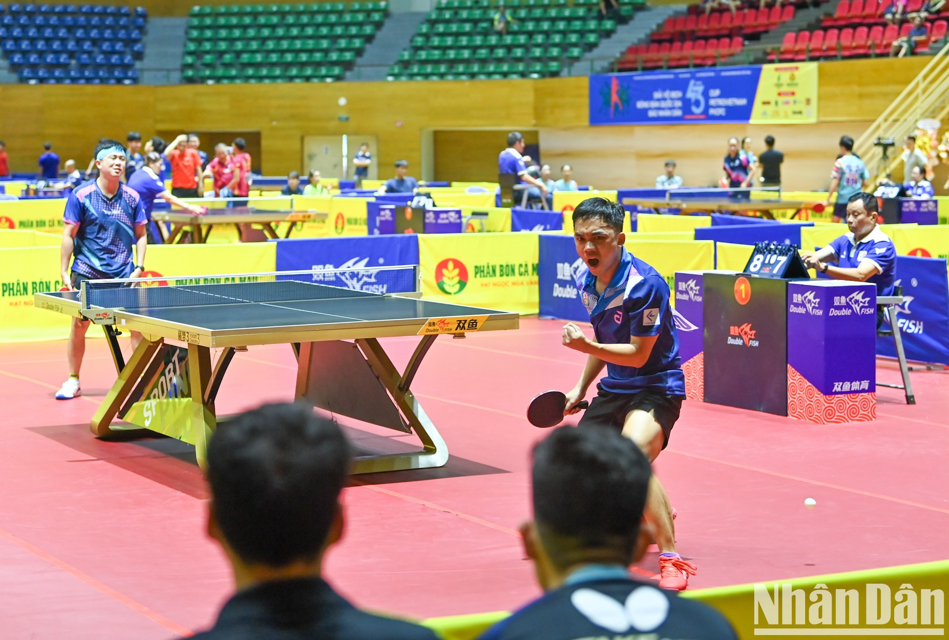 El jugador Dinh Anh Hoang, del equipo Cong an Nhan Dan (Policía Popular) T&amp;T 1 y nacido en 1999, es una figura destacada de la selección vietnamita en los últimos años. Junto a Tran Mai Ngoc, ganó la medalla de oro en dobles mixtos en los Juegos del Sudeste Asiático 32, lo que supuso la primera vez en 24 años que el tenis de mesa vietnamita lograba este título.