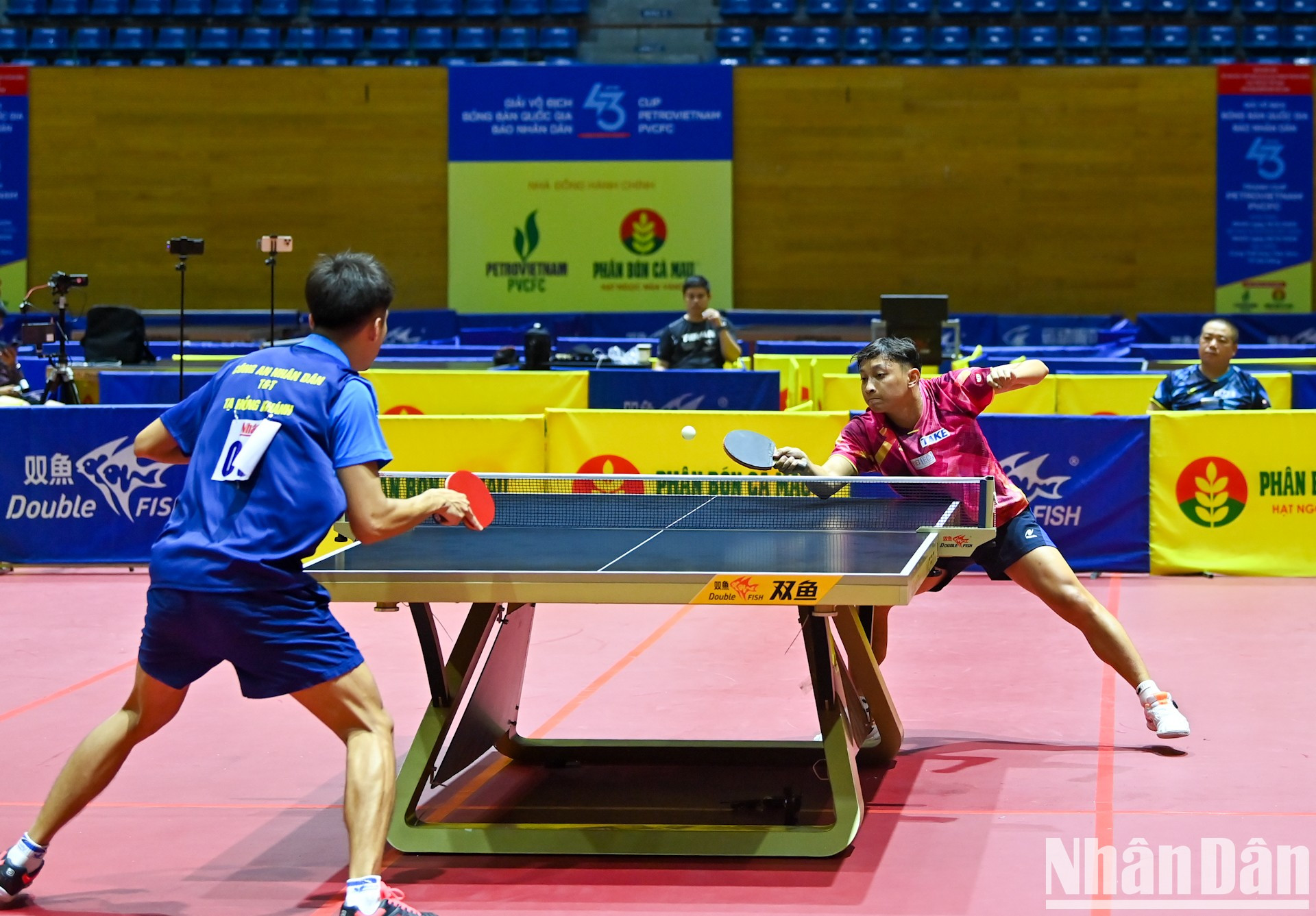 Con una ventaja de 2-0, Ta Hong Khanh (Cong an Nhan dan T&amp;T 1) llega al tercer partido contra Do Tuan Kiet (Hanói 1) con la mente tranquila.