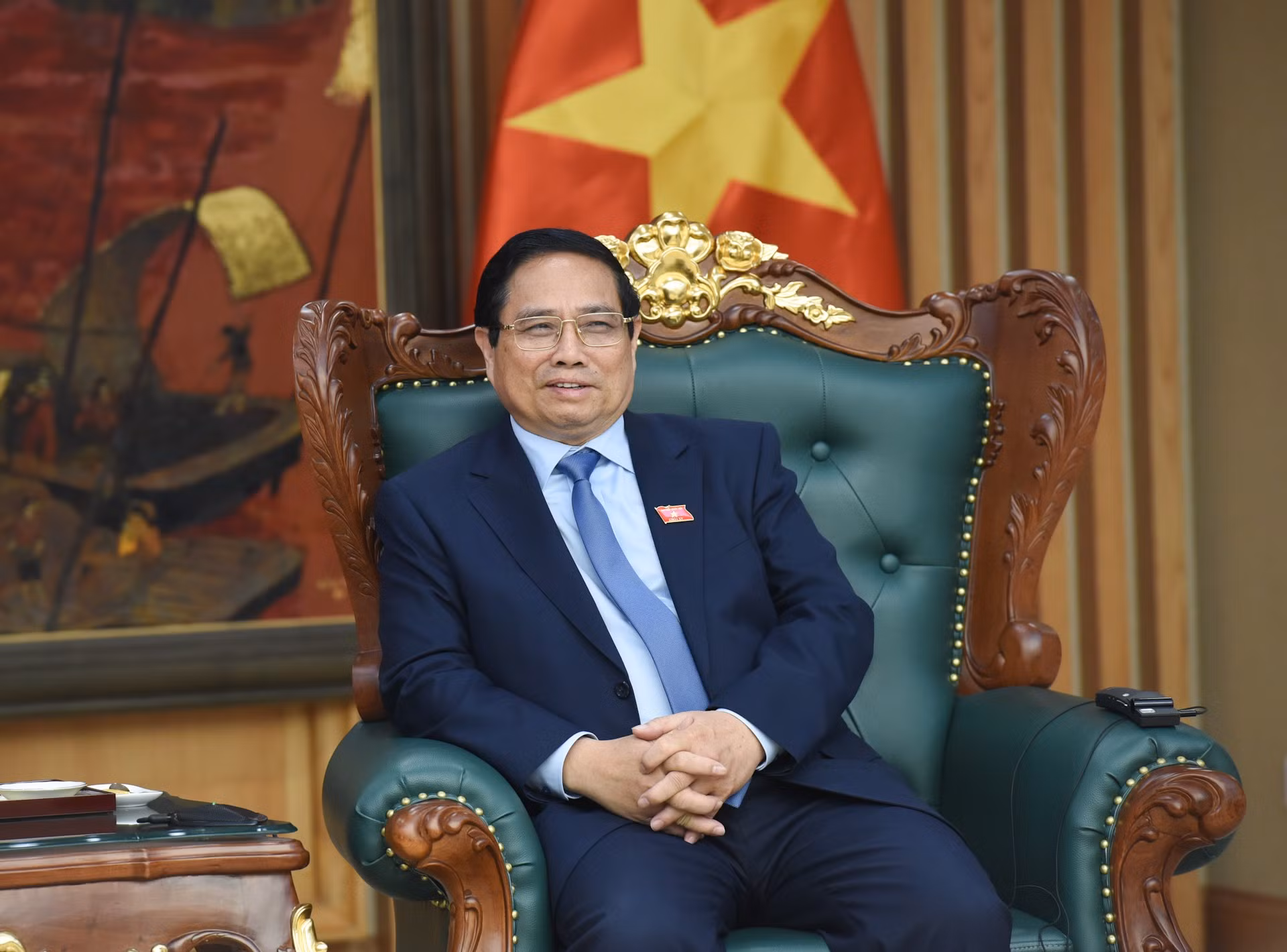 Minh Chinh habla en la cita.