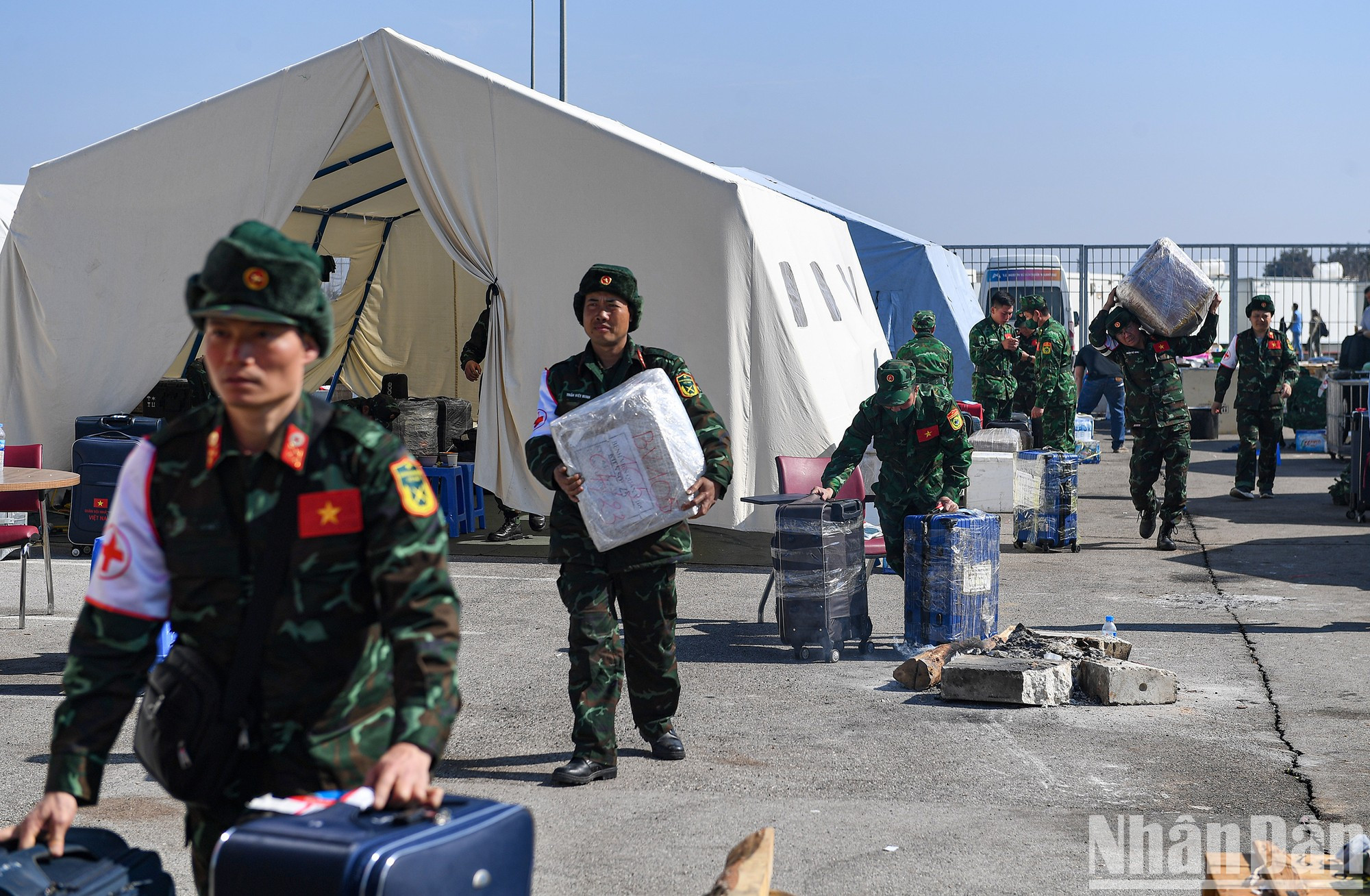 Durante 10 días de misión, los soldados del VPA realizaron búsquedas en 31 ubicaciones en Hatay. Durante 10 días de misión, los soldados del VPA realizaron búsquedas en 31 ubicaciones en Hatay.