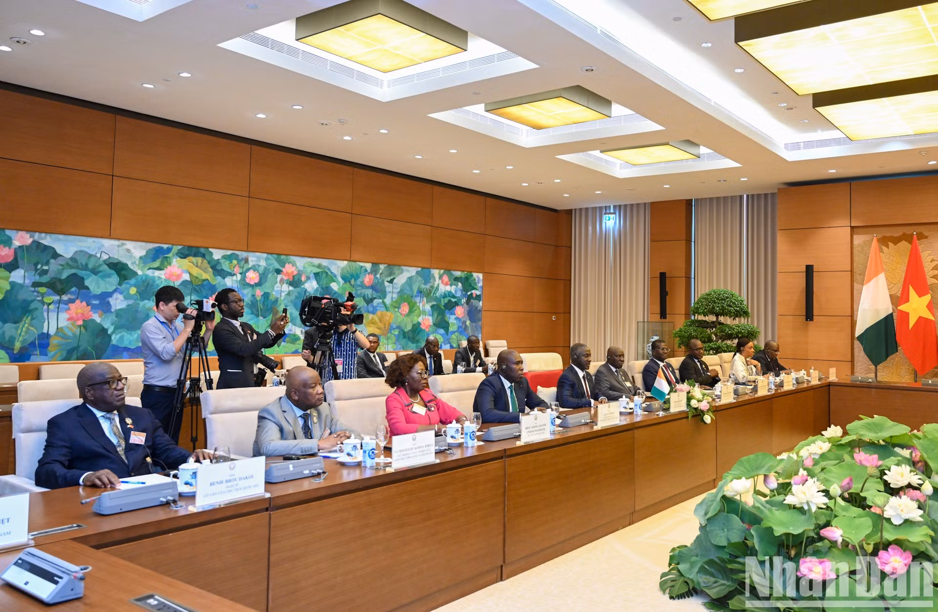 Miembros de la delegación de alto nivel de Costa de Marfil. Miembros de la delegación de alto nivel de Costa de Marfil.