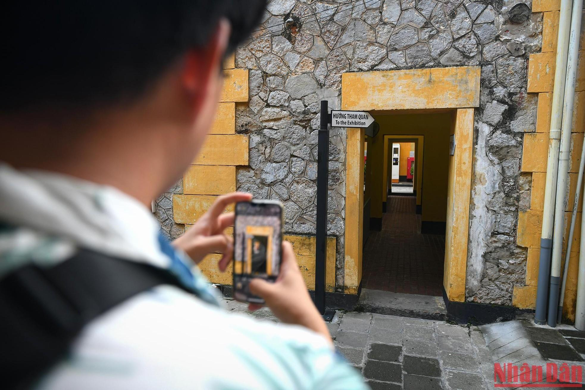Reliquia Prisión de Hoa Lo: un atractivo turístico en los días festivos por el Día Nacional ảnh 18
