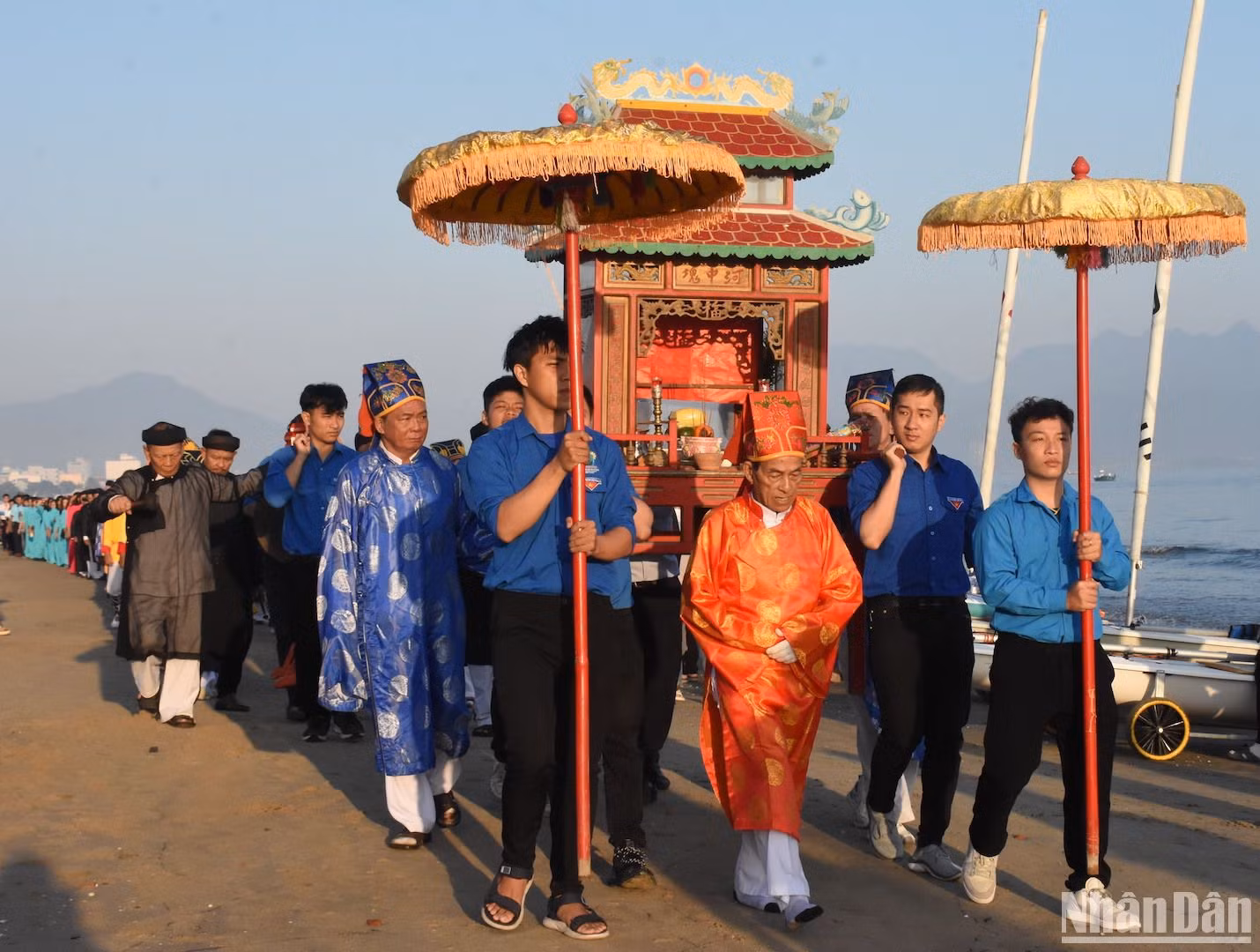 [Foto] Festival Cau Ngu, donde conectan tradiciones y huellas de la cultura marina de Da Nang