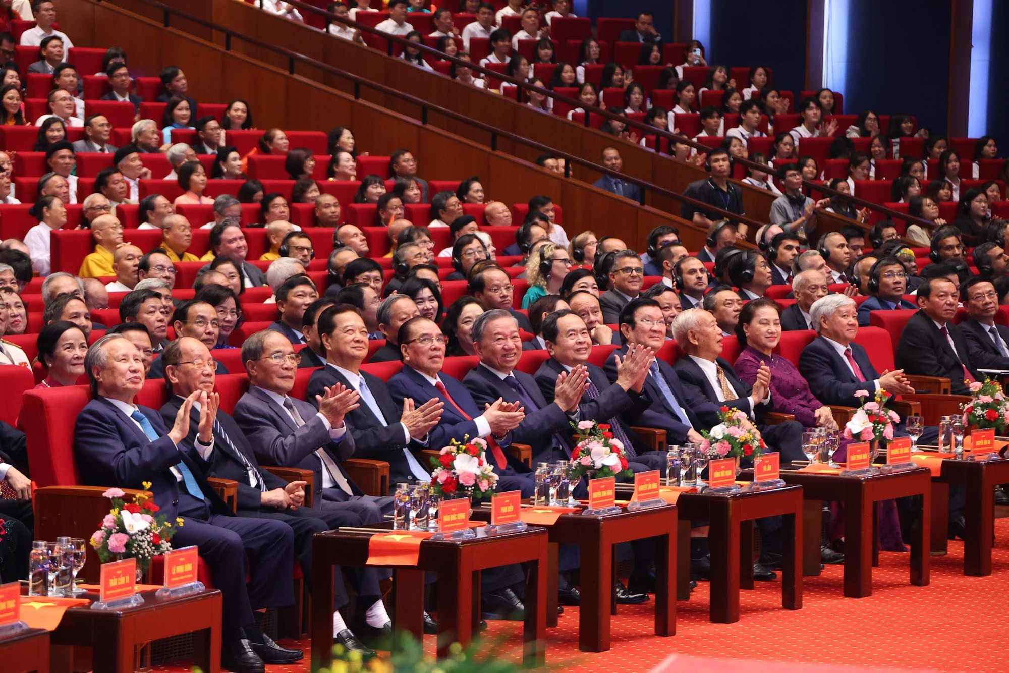 Asistentes a la cita.