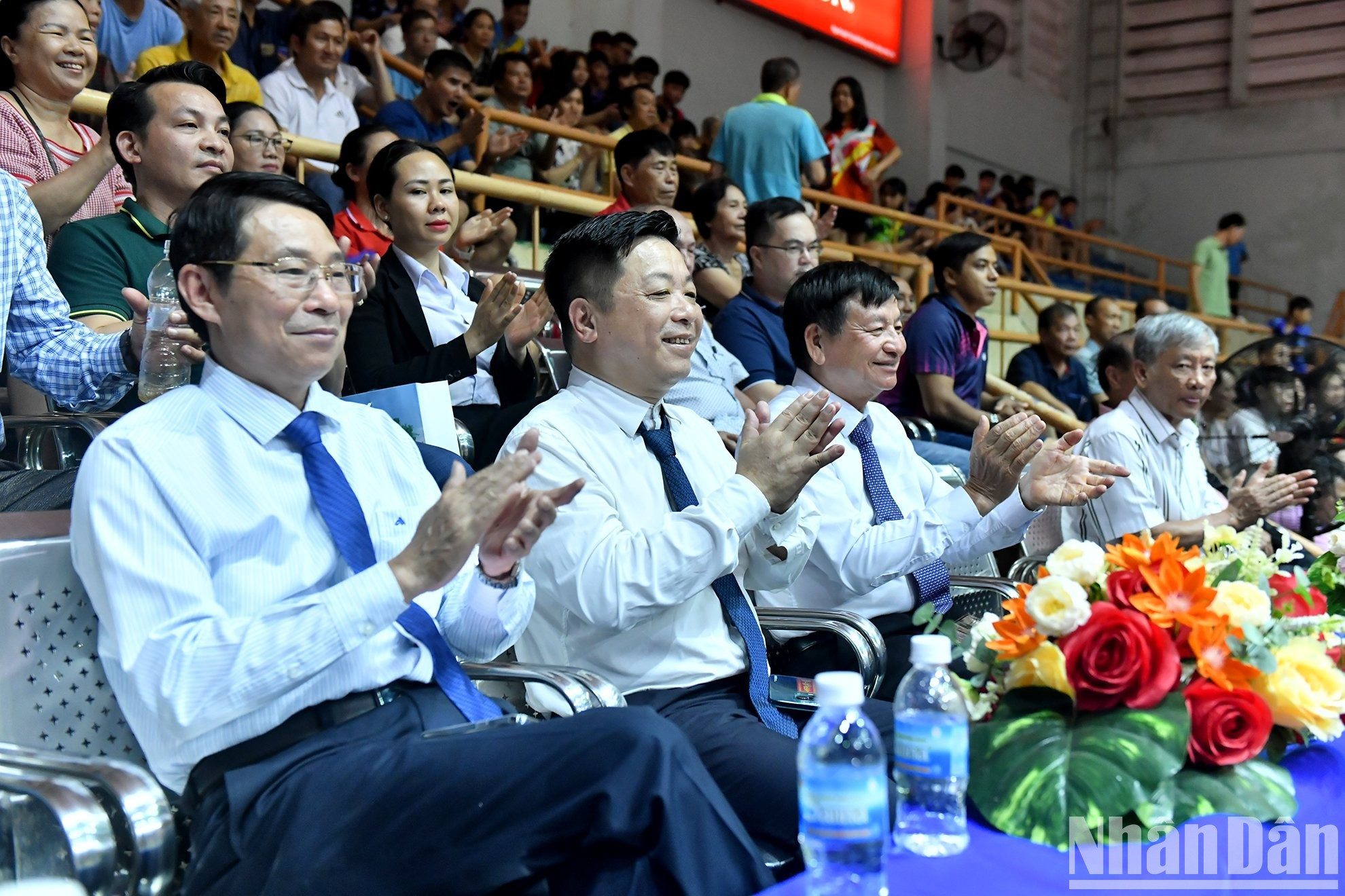 Asistentes a la cita. Asistentes a la cita.