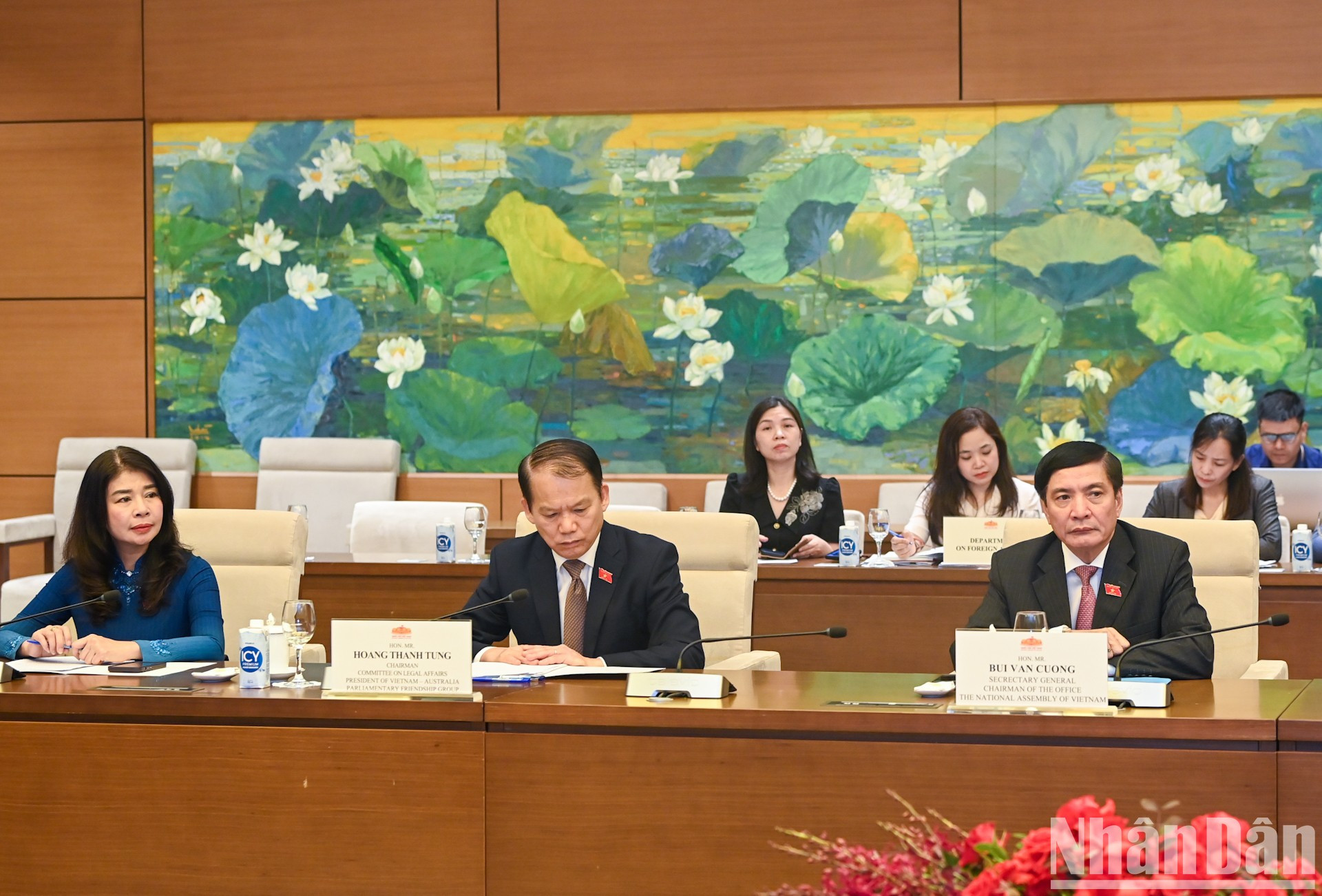 Delegados vietnamitas en la reunión. Delegados vietnamitas en la reunión.