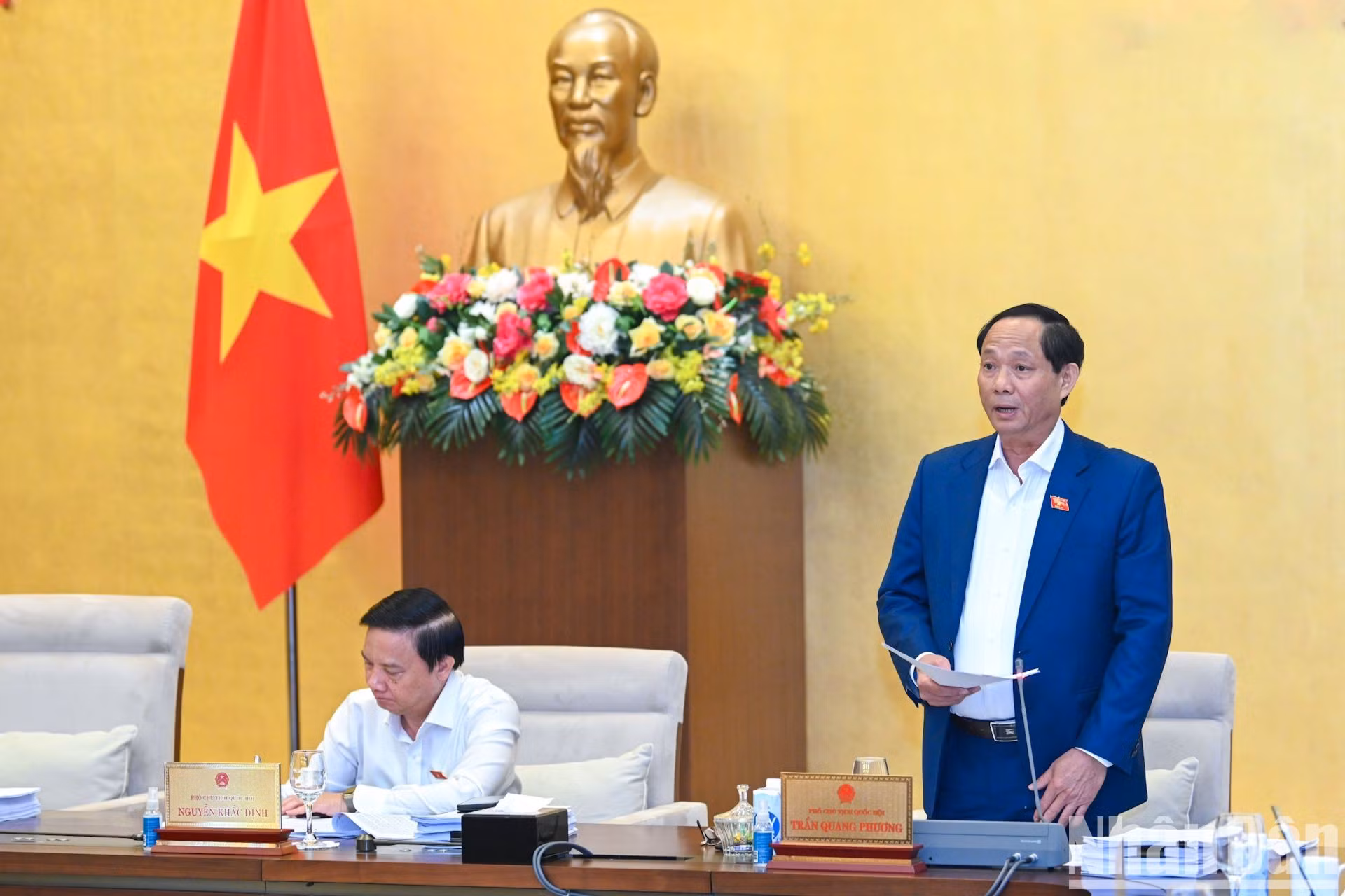Habla Tran Quang Phuong, vicepresidente de la Asamblea Nacional.