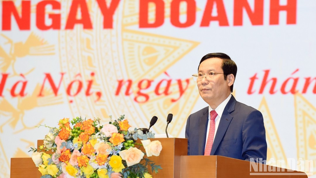 El presidente de la la Confederación de Industria y Comercio de Vietnam, Pham Tan Cong, en la cita. El presidente de la la Confederación de Industria y Comercio de Vietnam, Pham Tan Cong, en la cita.