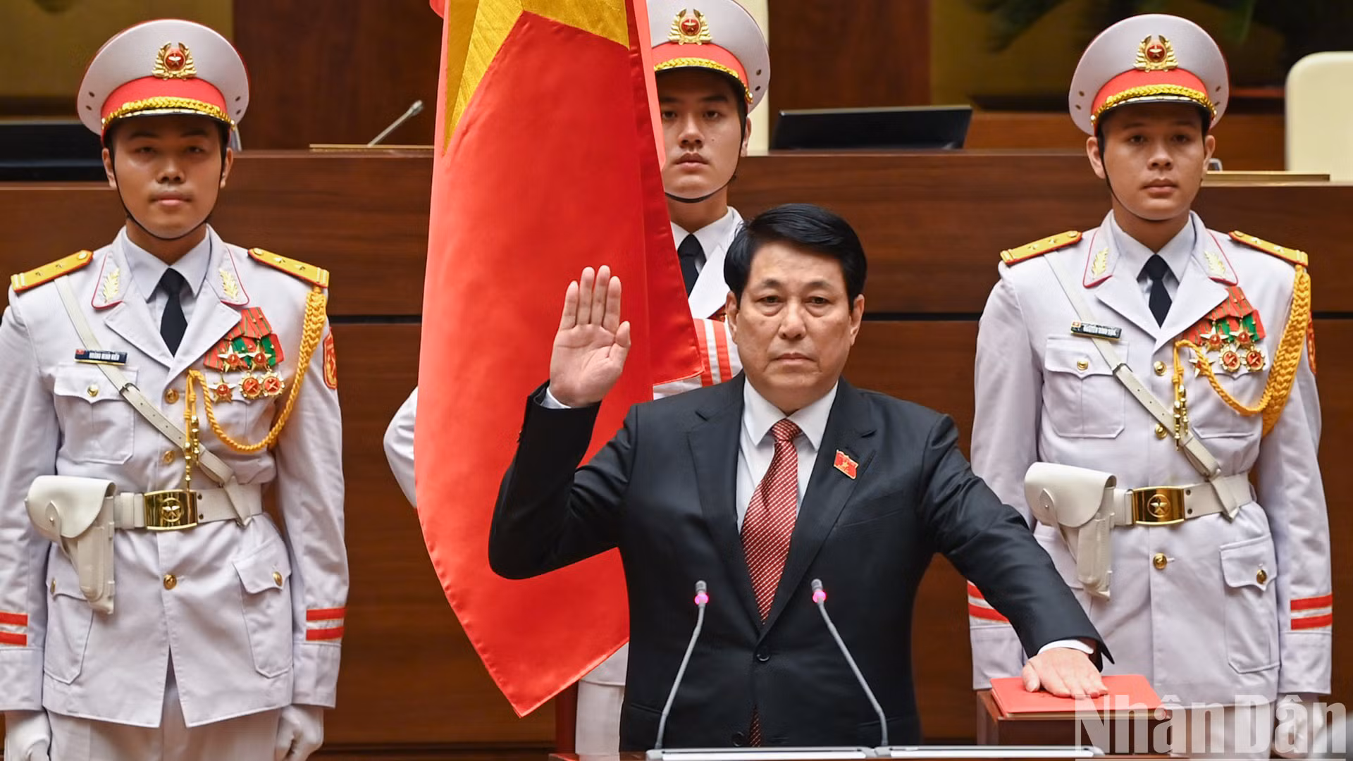 [Foto] Luong Cuong jura su cargo como presidente de Vietnam