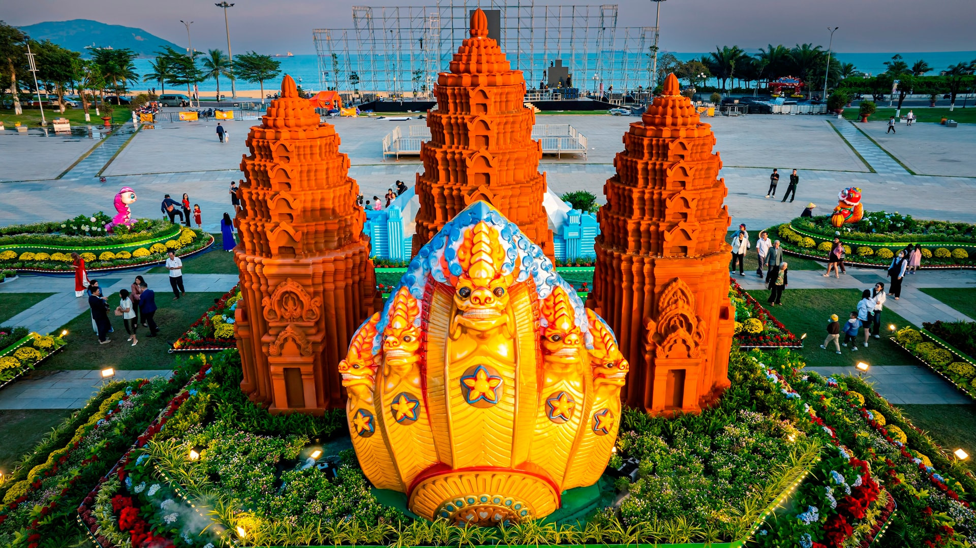 La zona donde se coloca el conjunto de mascotas mide 120 metros de largo por 40 de ancho.