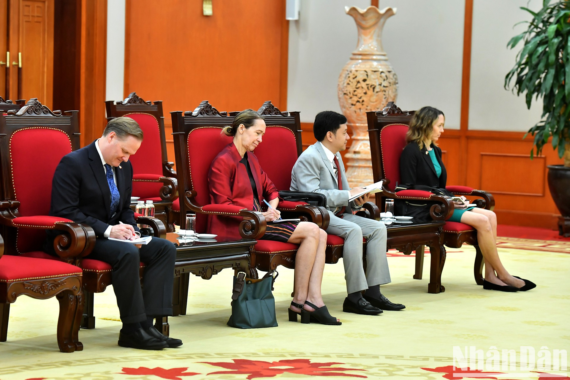 La delegación del grupo Pacifico Energy. La delegación del grupo Pacifico Energy.