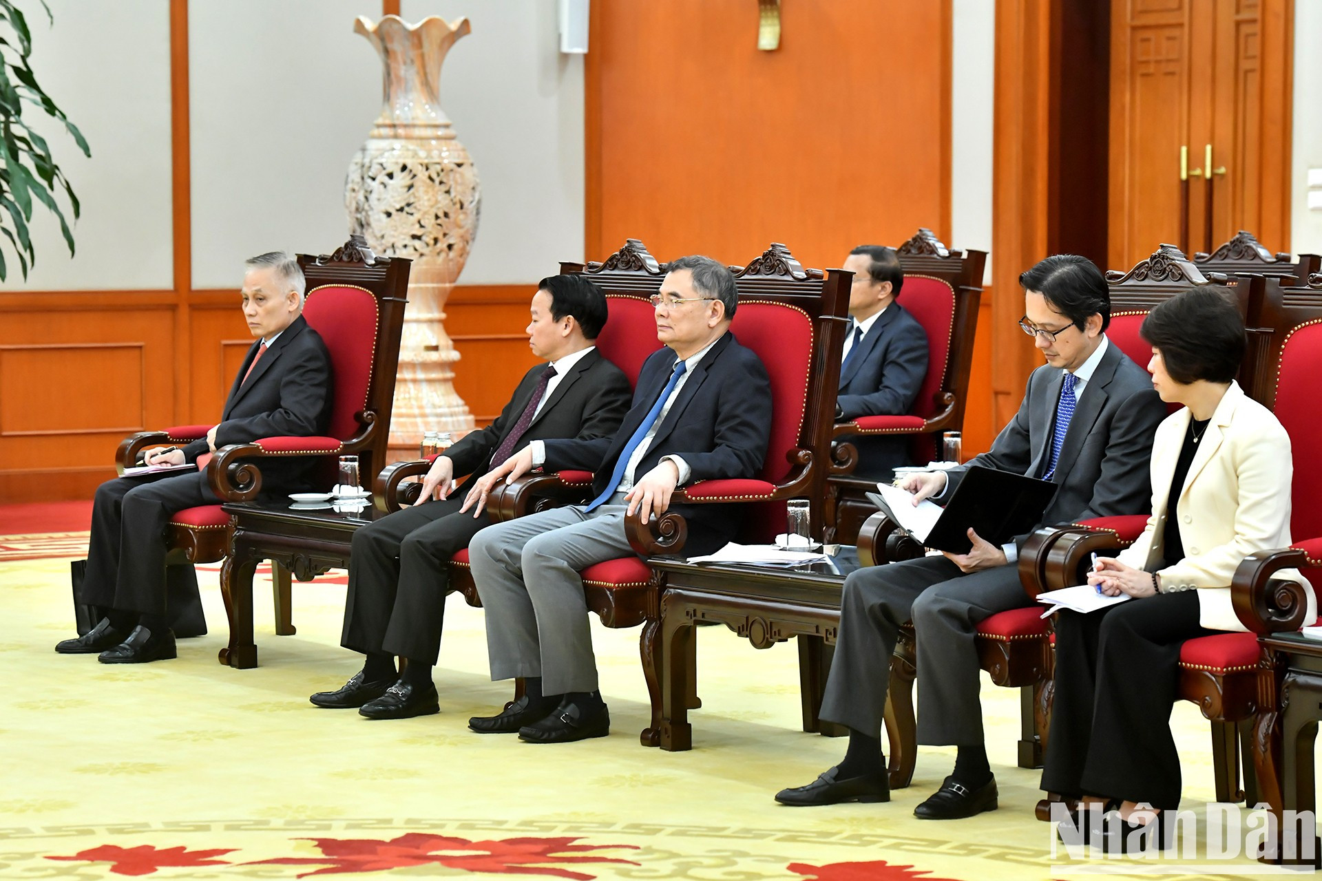 Asistentes vietnamitas al evento. Asistentes vietnamitas al evento.