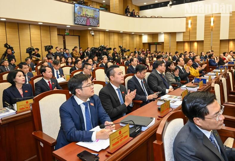 A la reunión asisten delegados del Consejo Popular de la urbe.