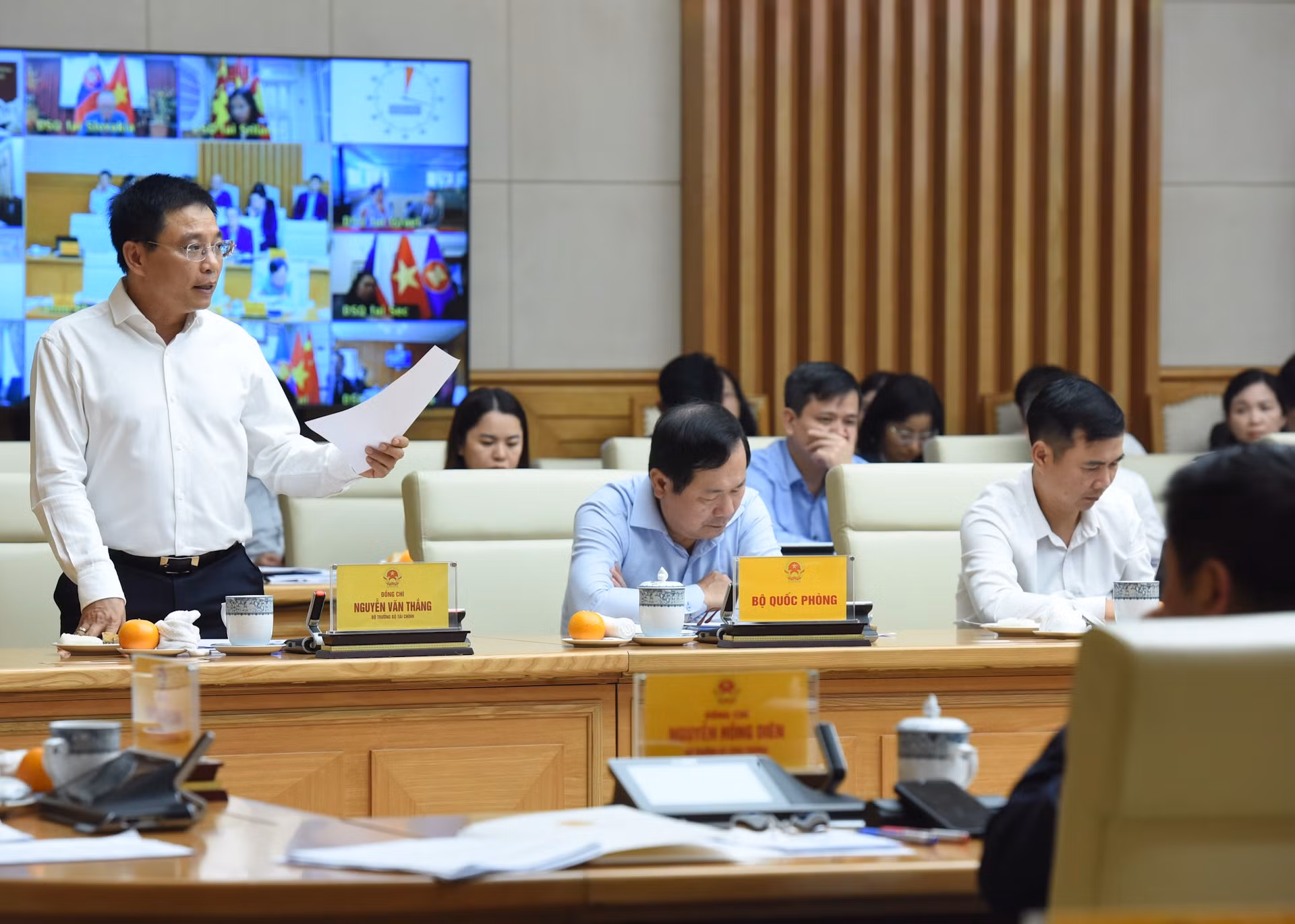 El ministro de Finanzas, Nguyen Van Thang, en la conferencia. El ministro de Finanzas, Nguyen Van Thang, en la conferencia.