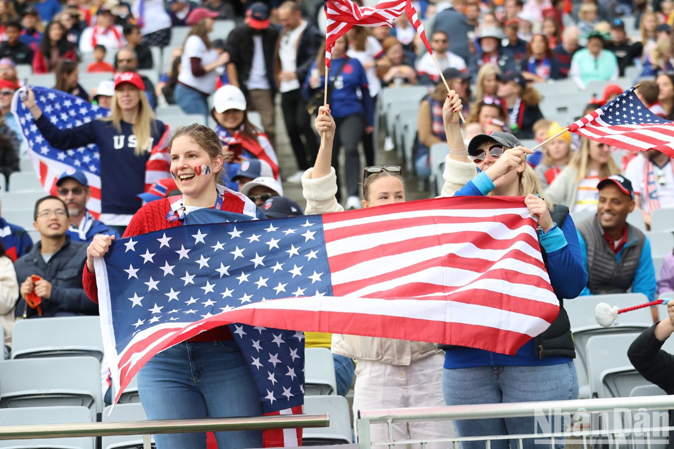El orgullo de los aficionados estadounidenses porque su equipo de fútbol femenino es actualmente el más fuerte del mundo. (Foto: Duc Dong) El orgullo de los aficionados estadounidenses porque su equipo de fútbol femenino es actualmente el más fuerte del mundo. (Foto: Duc Dong)