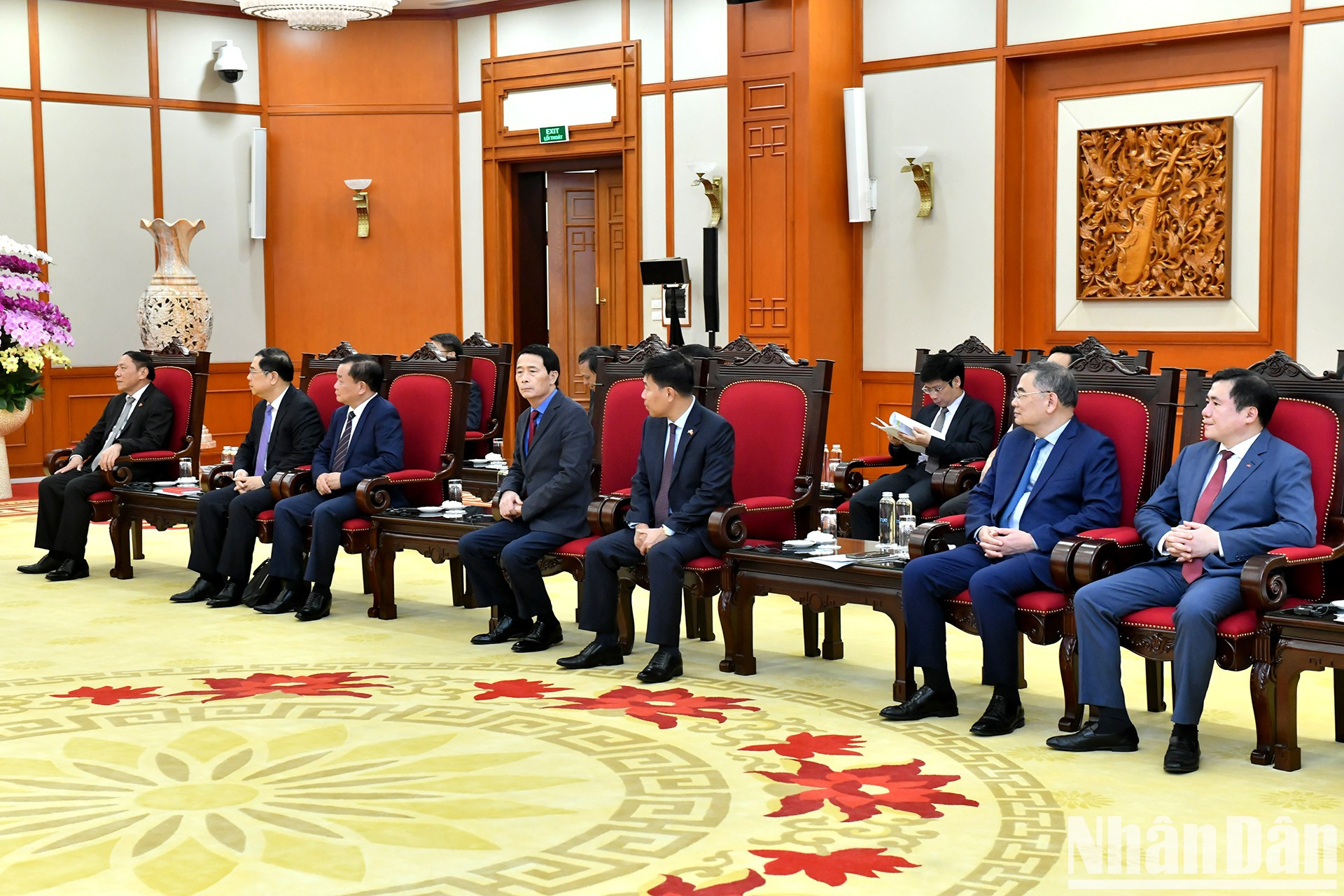 Asistentes vietnamitas a la cita. Asistentes vietnamitas a la cita.
