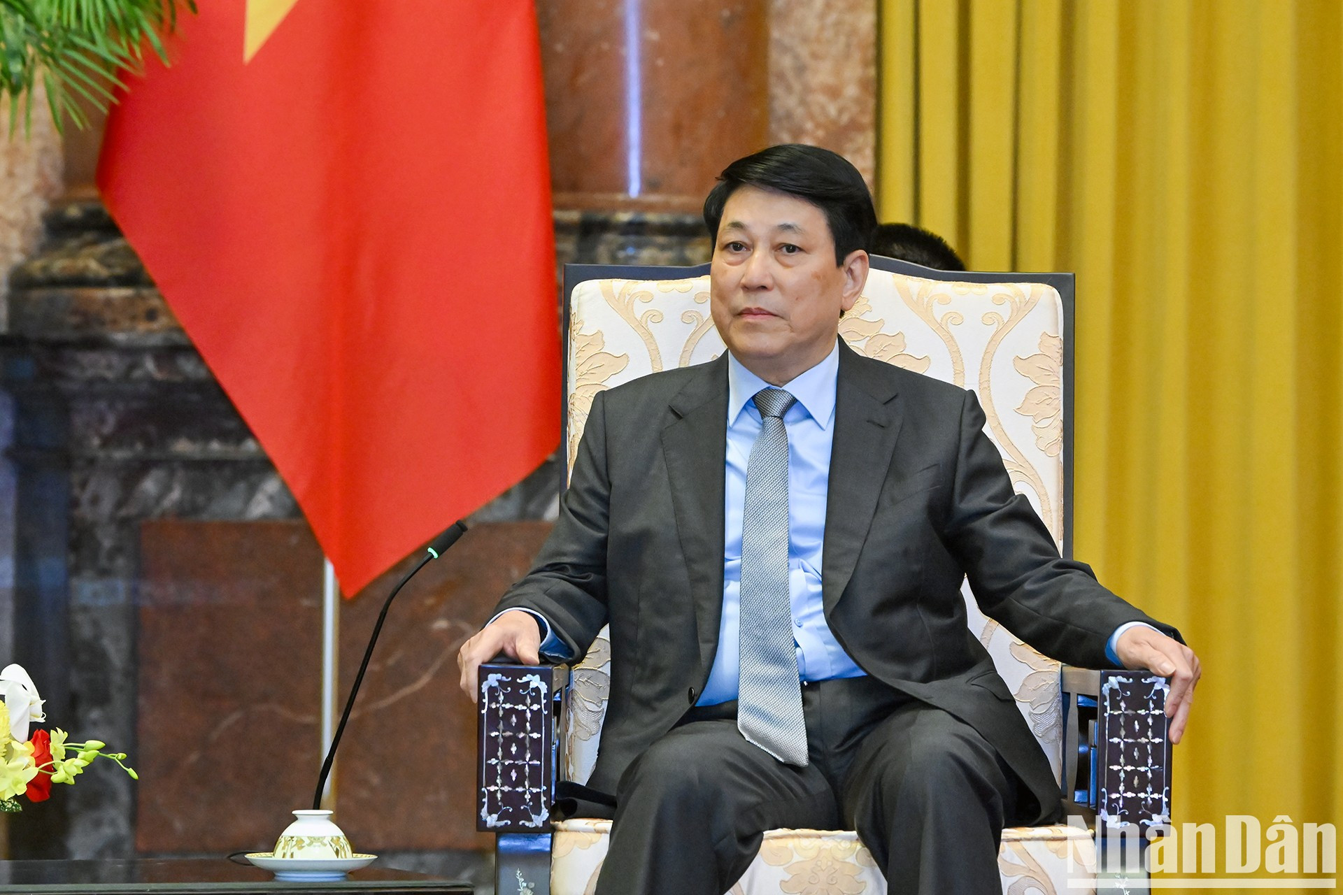 Luong Cuong habla en el encuentro. Luong Cuong habla en el encuentro.