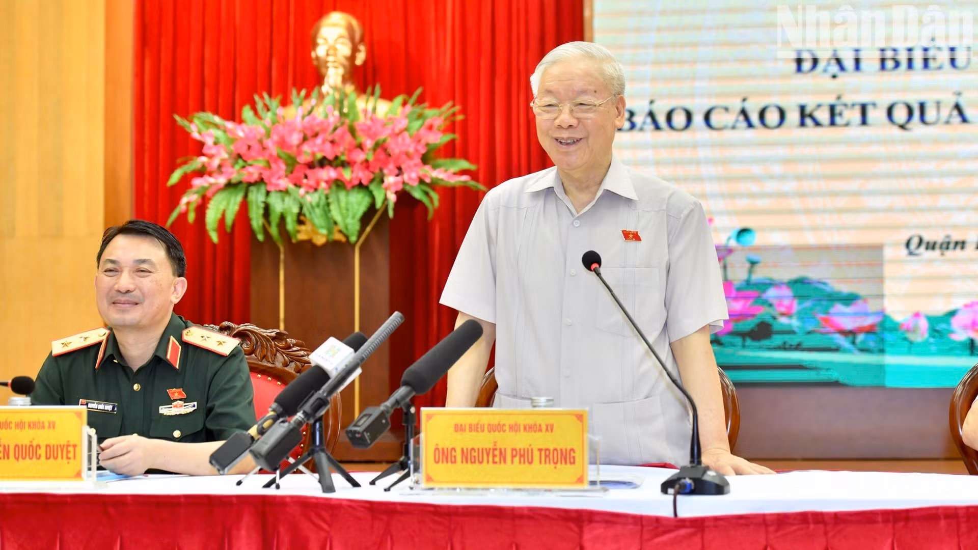 El dirigente partidista en el evento. El dirigente partidista en el evento.