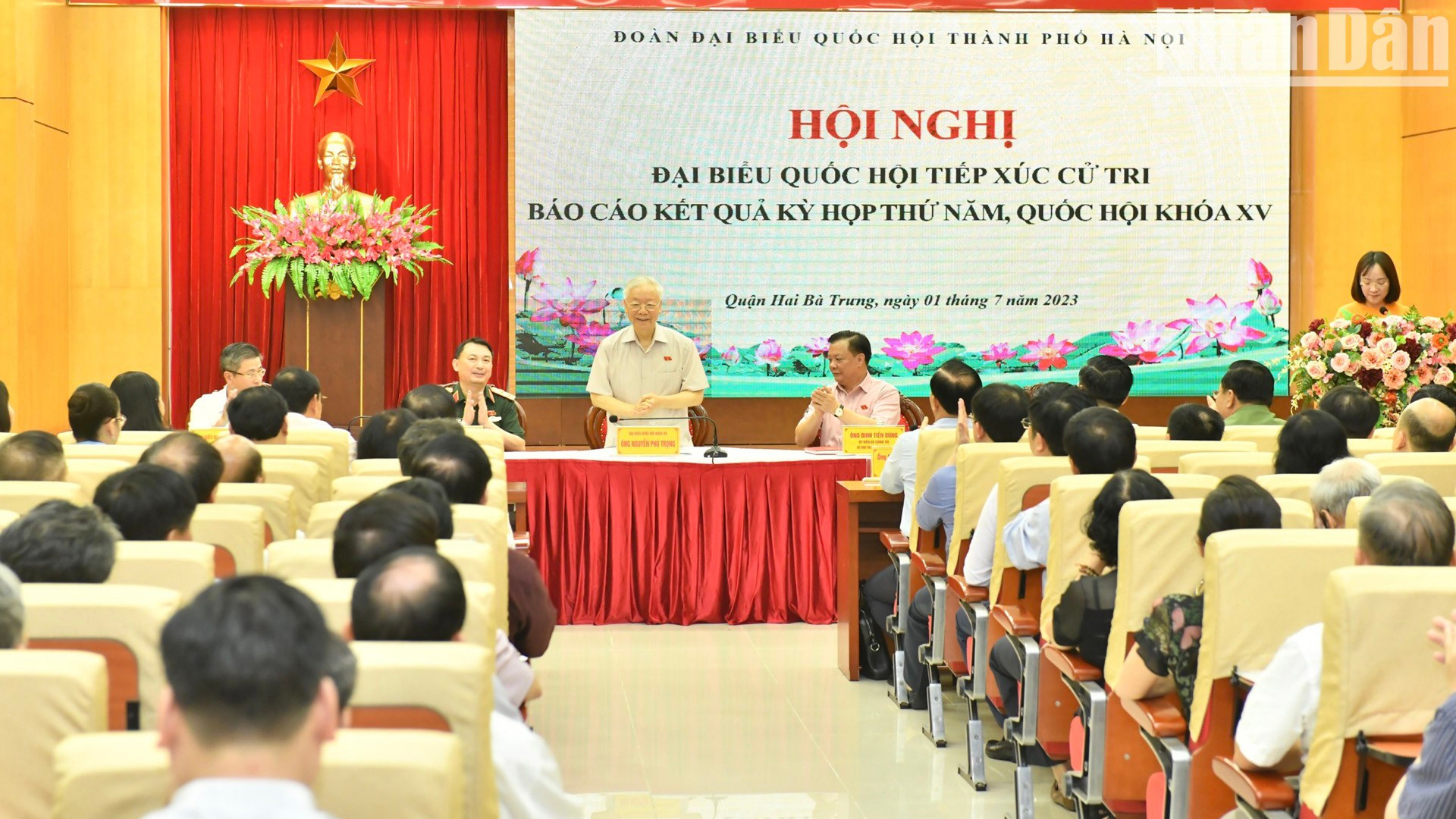 La circunscripción 1 comprende los distritos de Ba Dinh, Dong Da y Hai Ba Trung. La circunscripción 1 comprende los distritos de Ba Dinh, Dong Da y Hai Ba Trung.