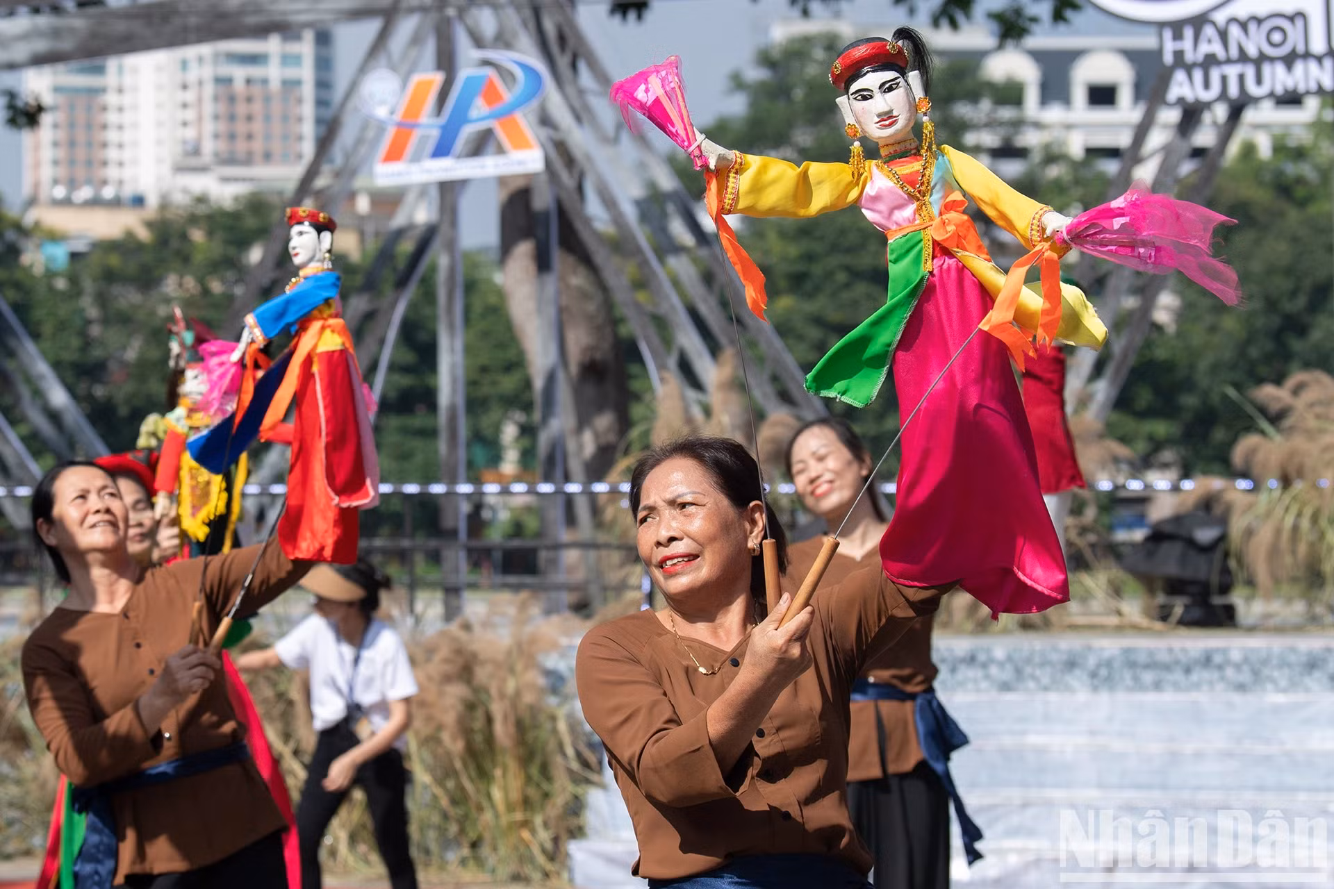 Desfile de títeres de Te Tieu (distrito de My Duc).