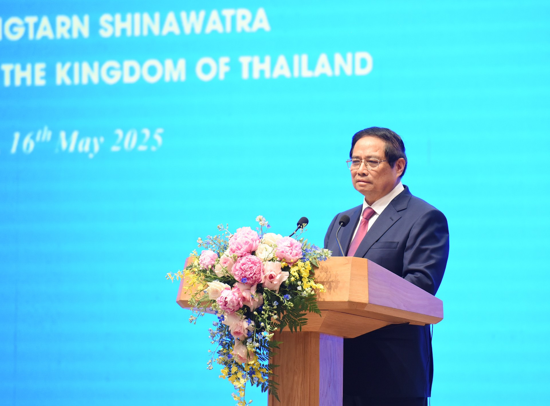 El primer ministro de Vietnam, Pham Minh Chinh, habla en la cita. El primer ministro de Vietnam, Pham Minh Chinh, habla en la cita.