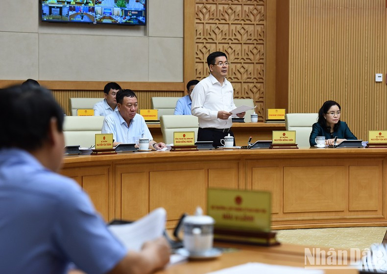 El ministro de Industria y Comercio, Nguyen Hong Dien.