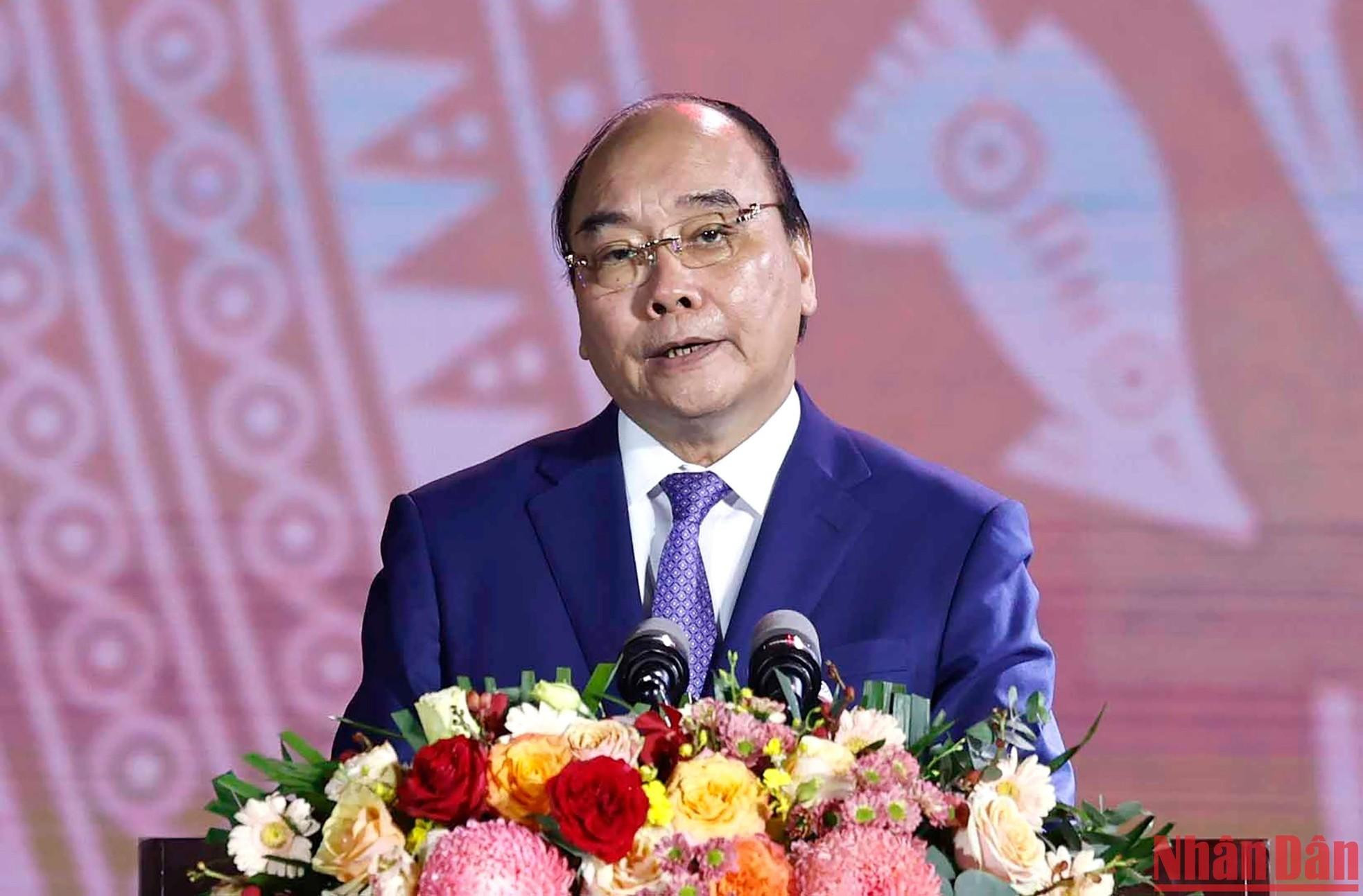 El presidente Nguyen Xuan Phuc interviene en la ceremonia.