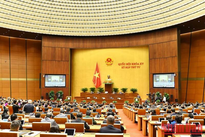 Dentro de los 21 días de trabajo (del 20 de octubre al 15 de noviembre), la Asamblea Nacional considerará, recogerá opiniones y aprobará los importantes contenidos relacionados con los asuntos socioeconómicos y el presupuesto estatal; el trabajo legislativo y personal, entre otros.