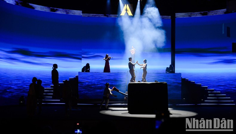 Actuación artística en la cita. Actuación artística en la cita.