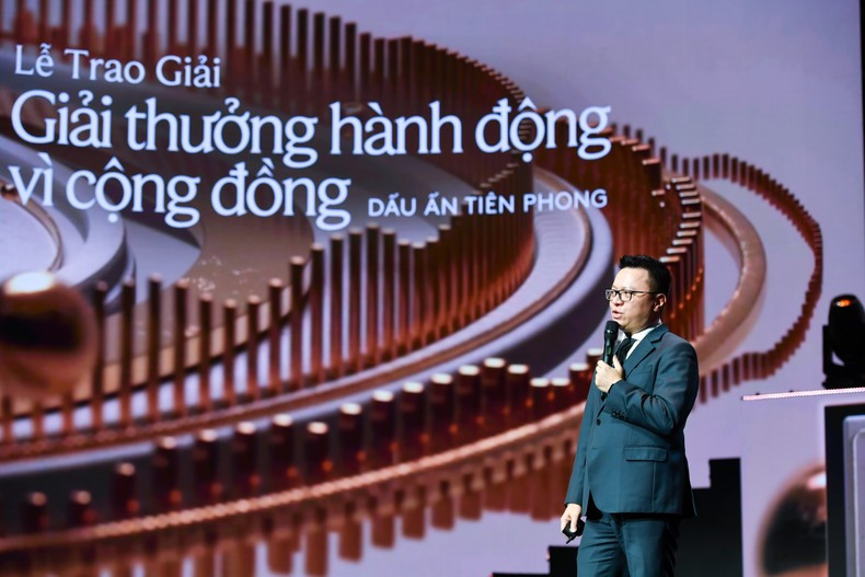 Quoc Minh interviene en la cita. Quoc Minh interviene en la cita.