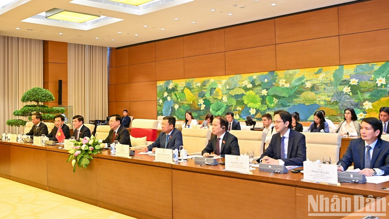 Delegados vietnamitas. Delegados vietnamitas.