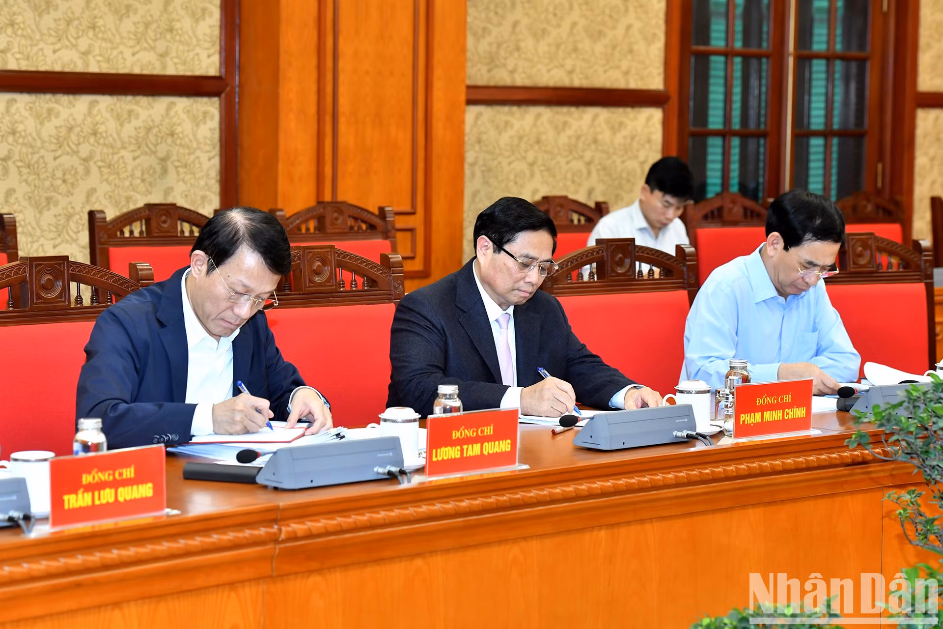 El primer ministro Pham Minh Chinh asiste al evento.