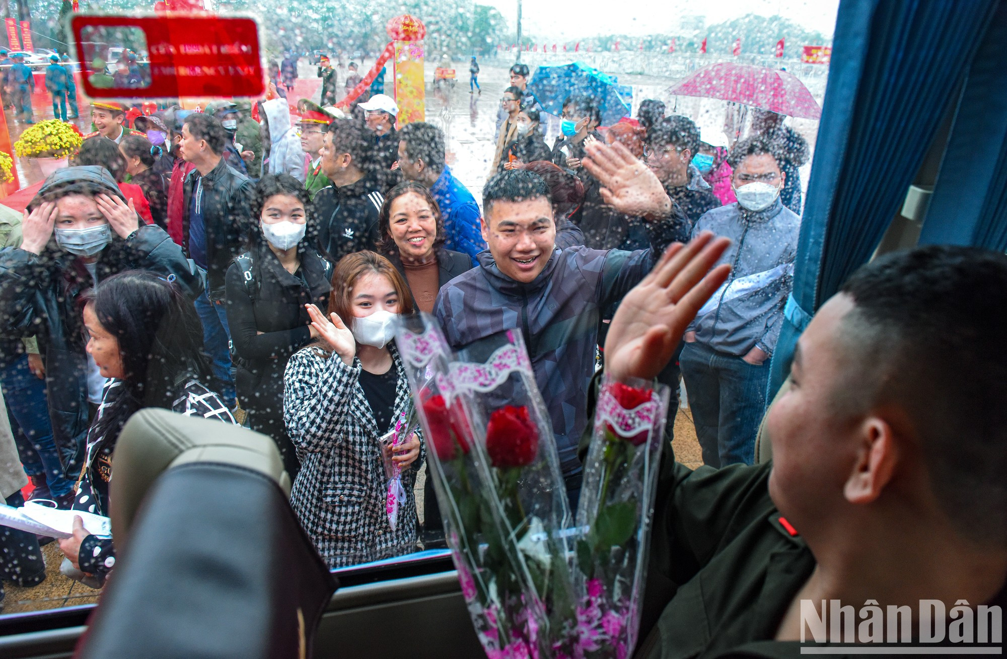 Sonrisas y lágrimas durante la ceremonia. Sonrisas y lágrimas durante la ceremonia.