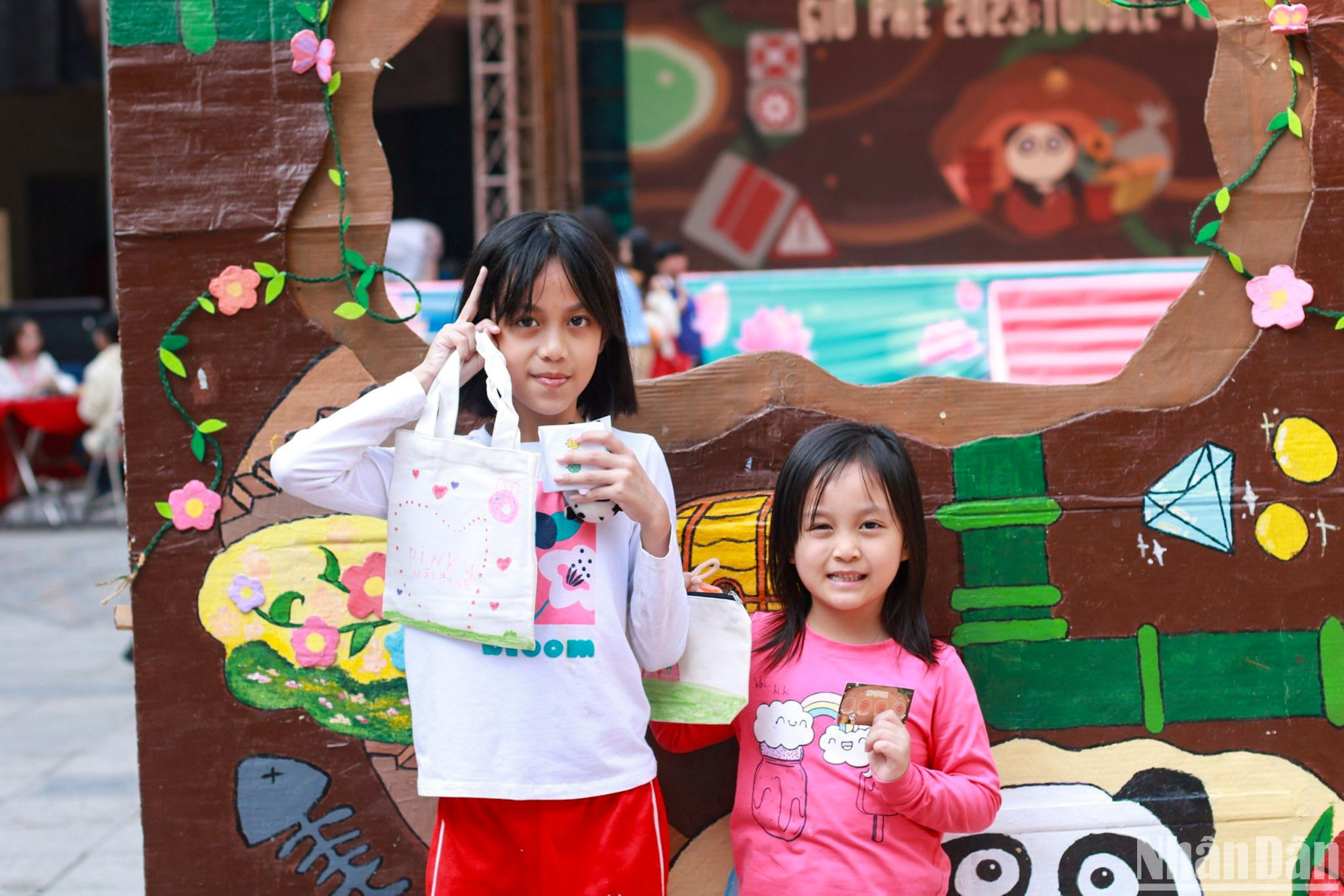 Participan también en el evento numerosos niños.